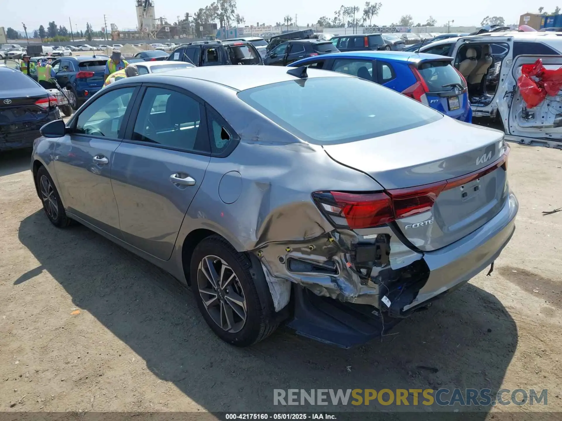 3 Фотография поврежденного автомобиля 3KPF24AD7RE837541 KIA FORTE 2024