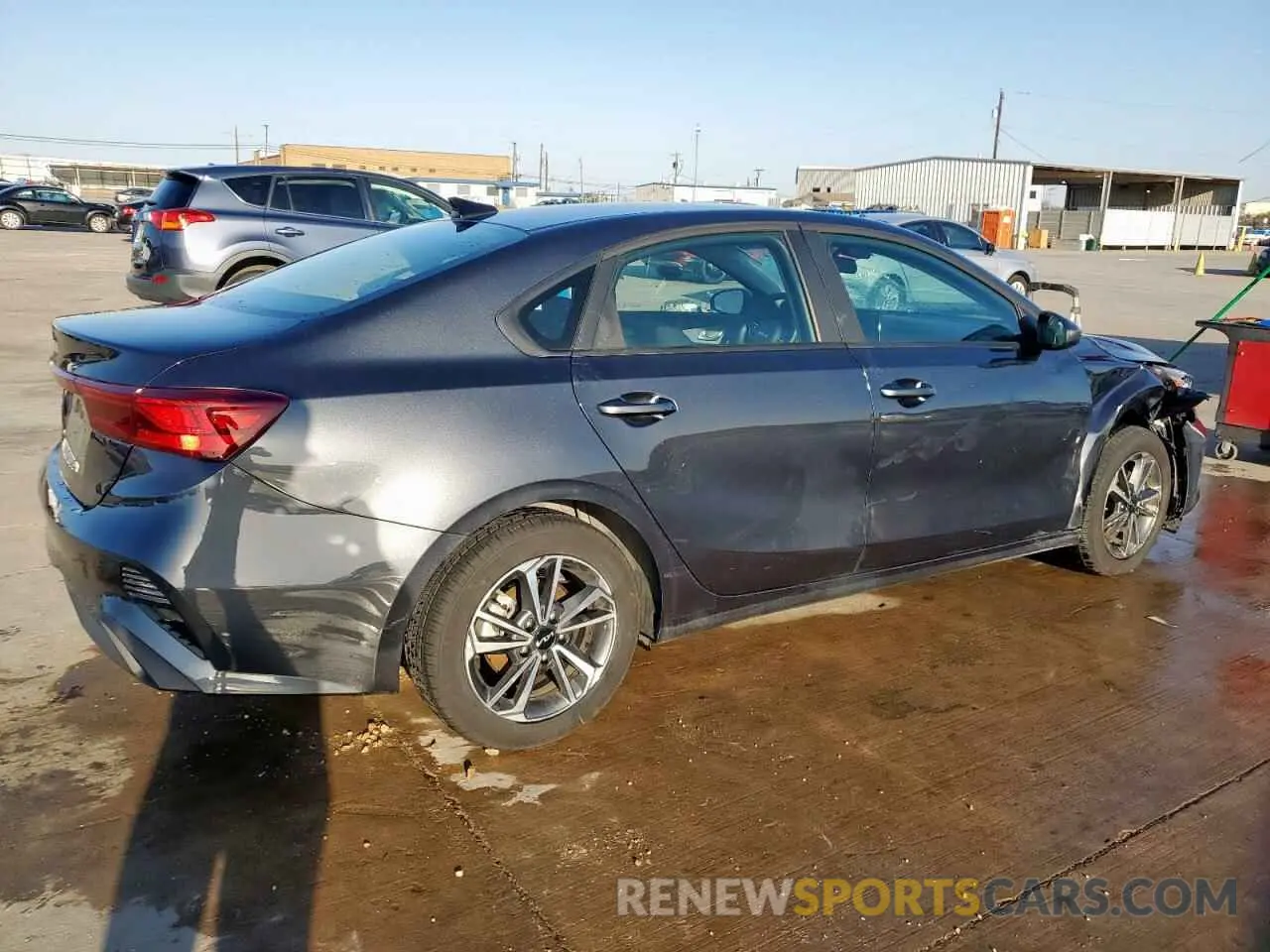 3 Фотография поврежденного автомобиля 3KPF24AD7RE837765 KIA FORTE 2024