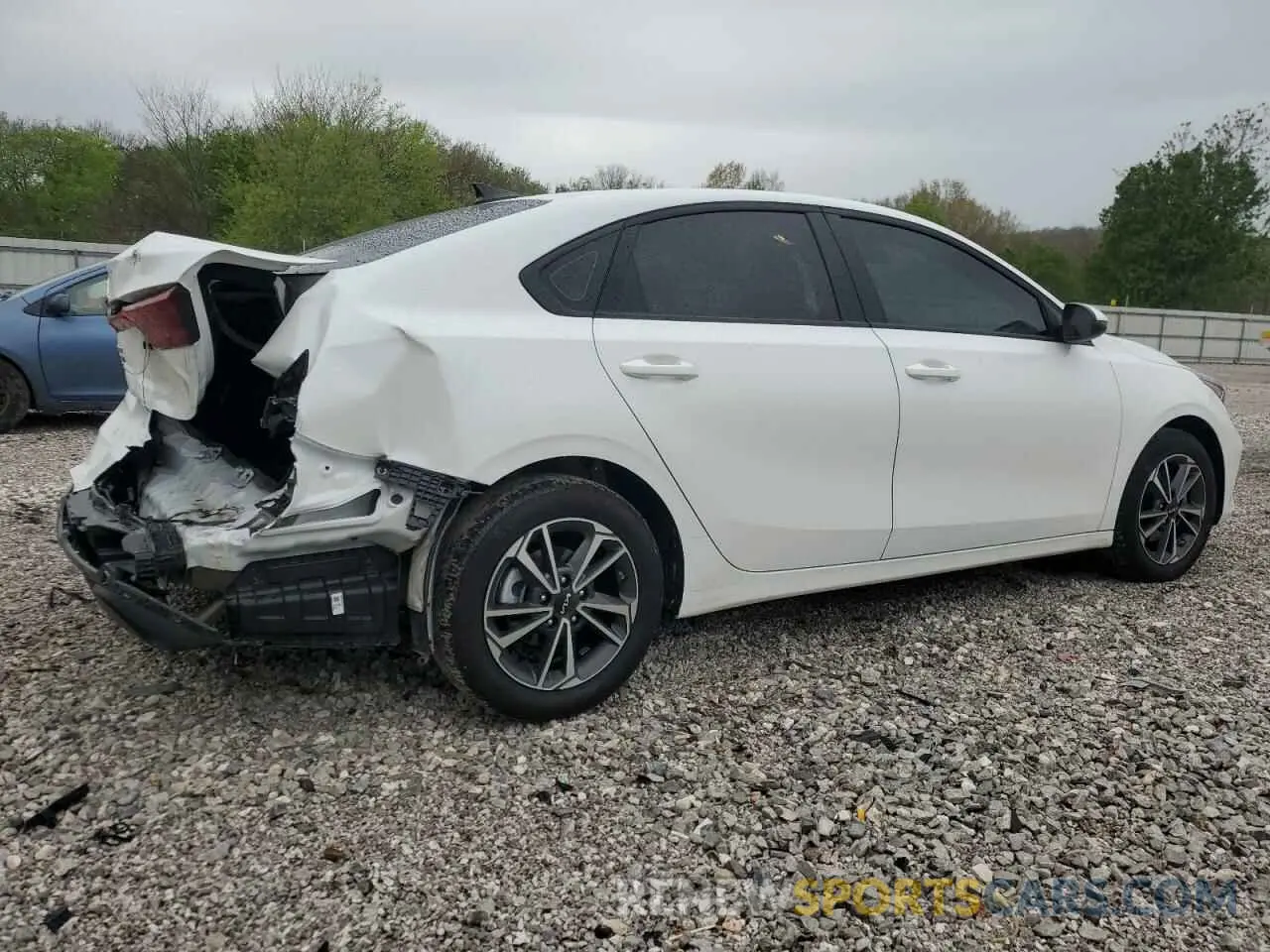 3 Фотография поврежденного автомобиля 3KPF24AD7RE841332 KIA FORTE 2024