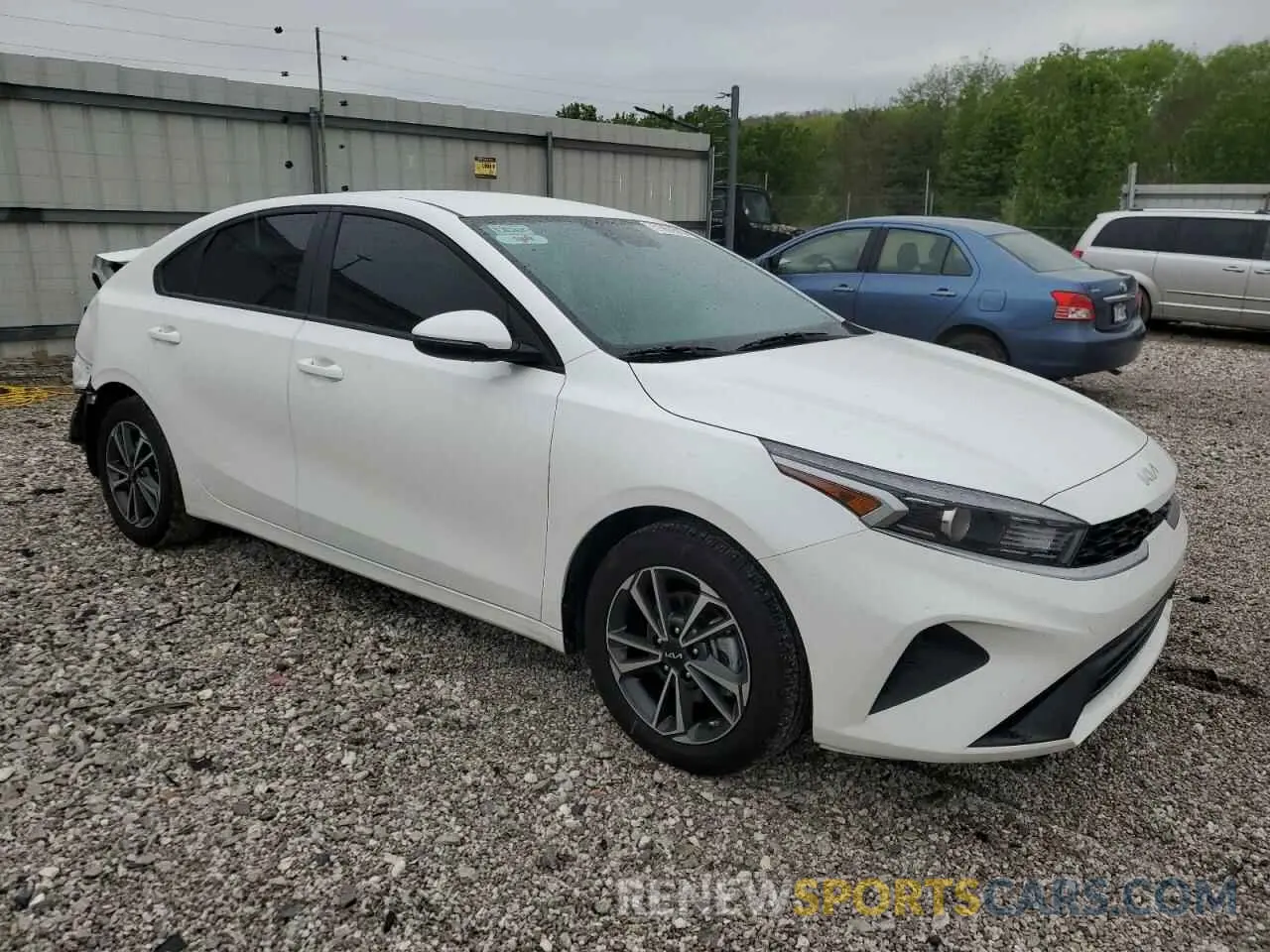 4 Фотография поврежденного автомобиля 3KPF24AD7RE841332 KIA FORTE 2024