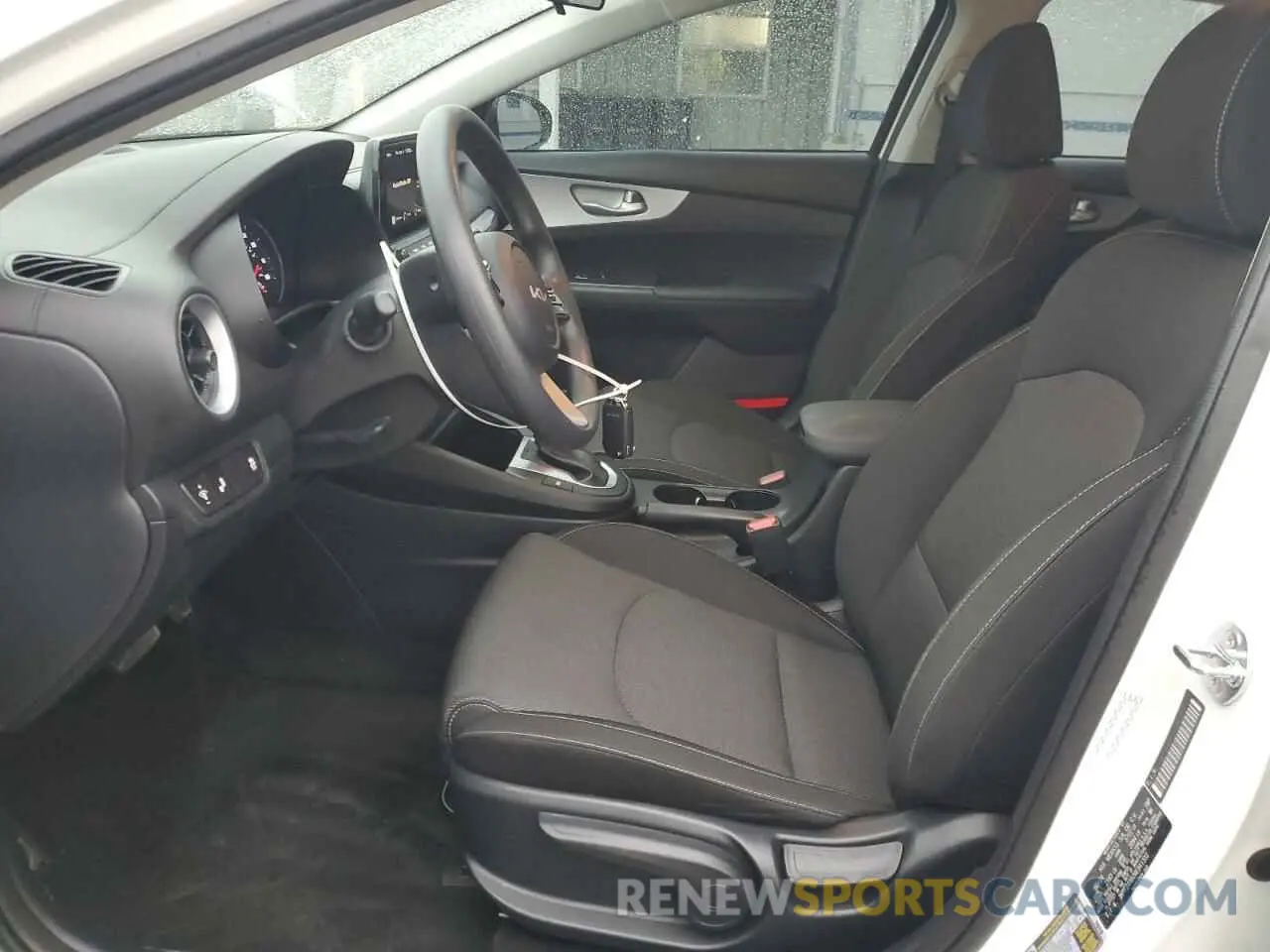 7 Фотография поврежденного автомобиля 3KPF24AD7RE841332 KIA FORTE 2024