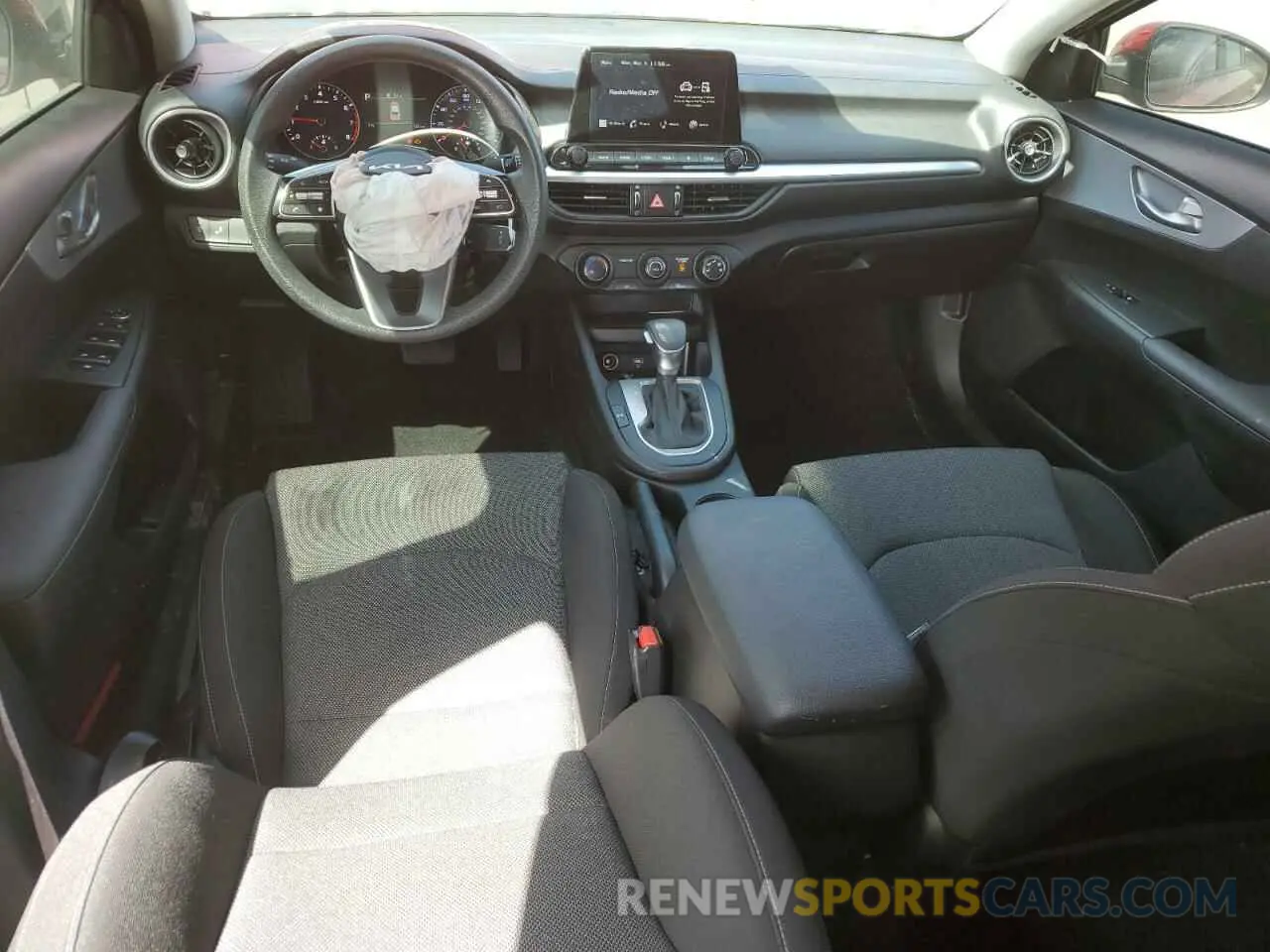 8 Фотография поврежденного автомобиля 3KPF24AD8RE705713 KIA FORTE 2024