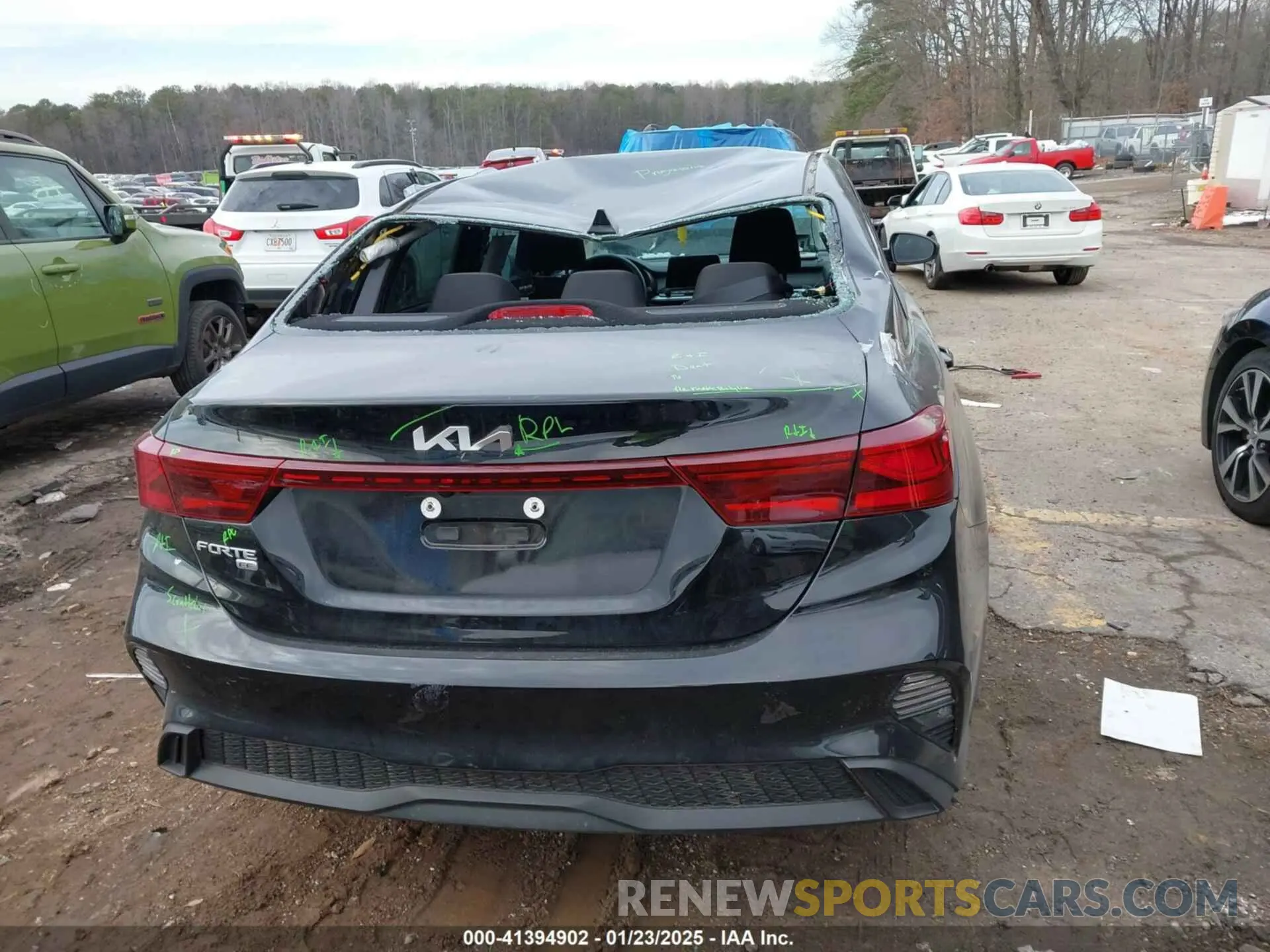 16 Photograph of a damaged car 3KPF24AD8RE709180 KIA FORTE 2024