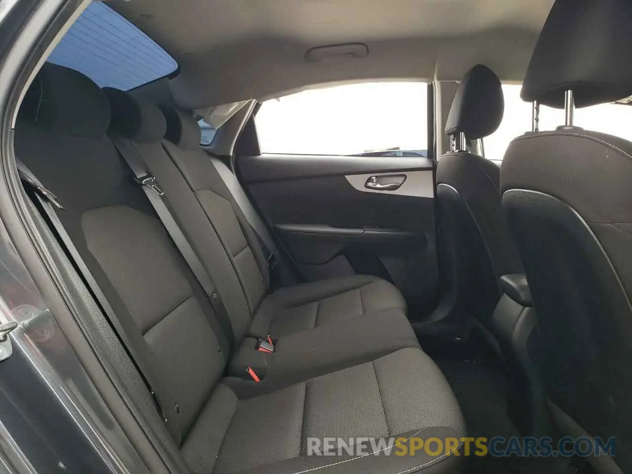 10 Фотография поврежденного автомобиля 3KPF24AD8RE713150 KIA FORTE 2024