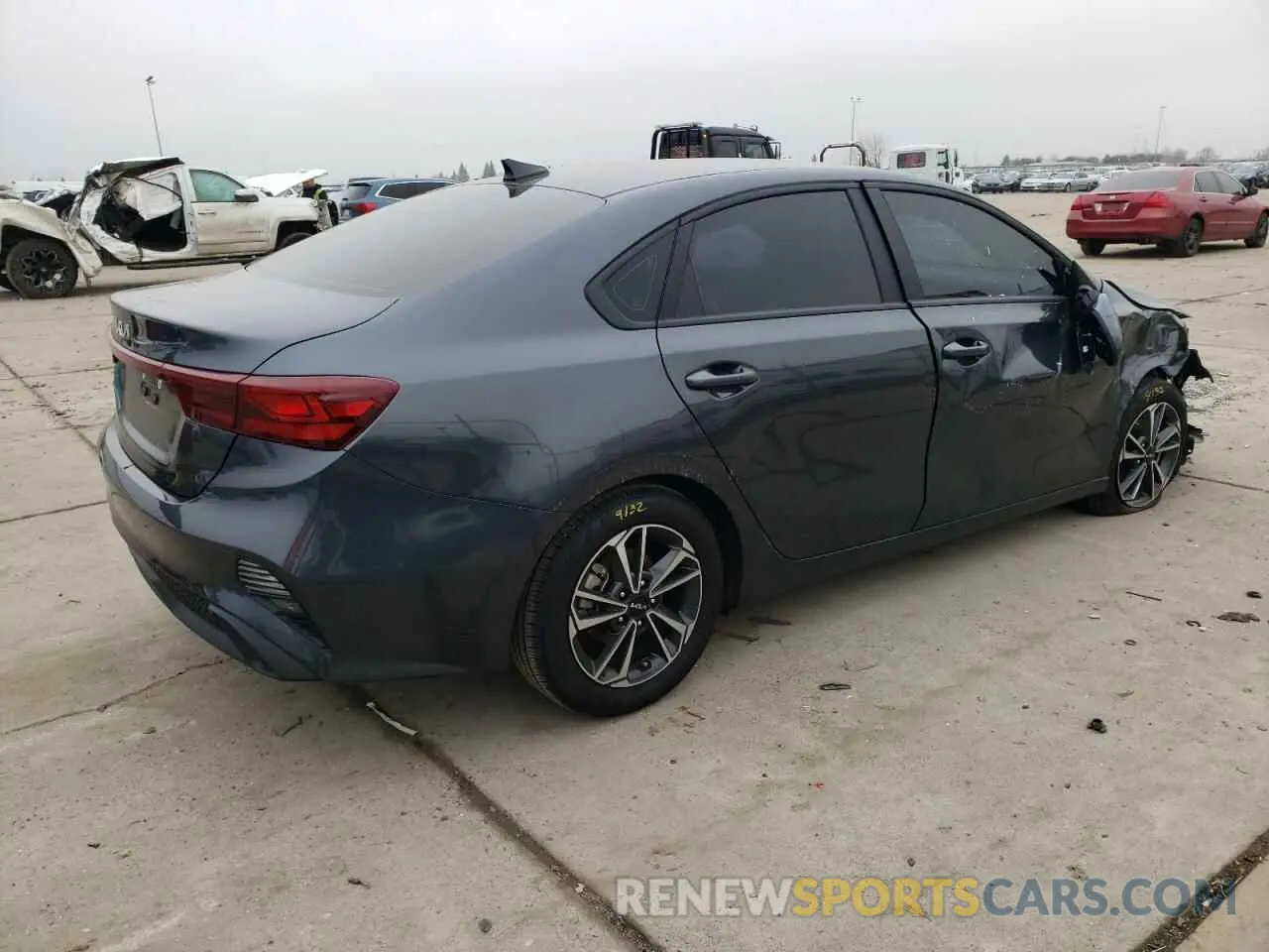 3 Фотография поврежденного автомобиля 3KPF24AD8RE713150 KIA FORTE 2024