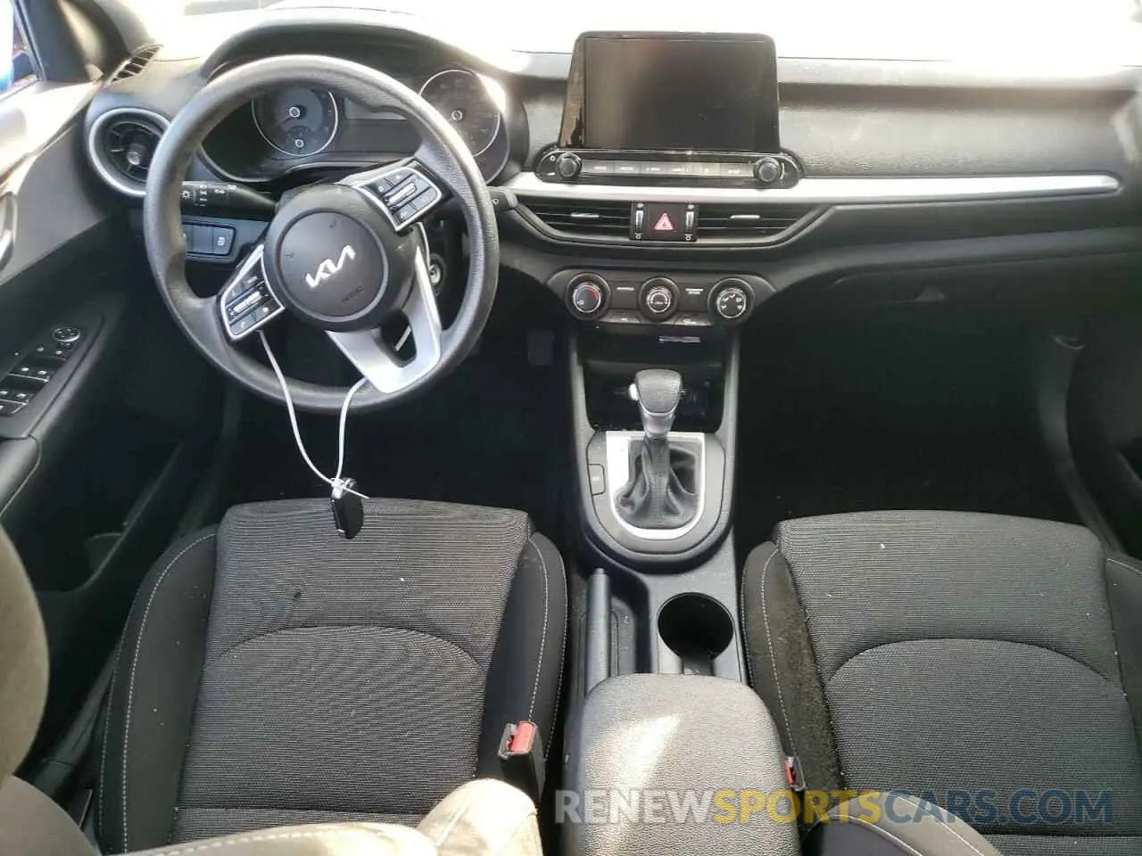 8 Фотография поврежденного автомобиля 3KPF24AD8RE713150 KIA FORTE 2024