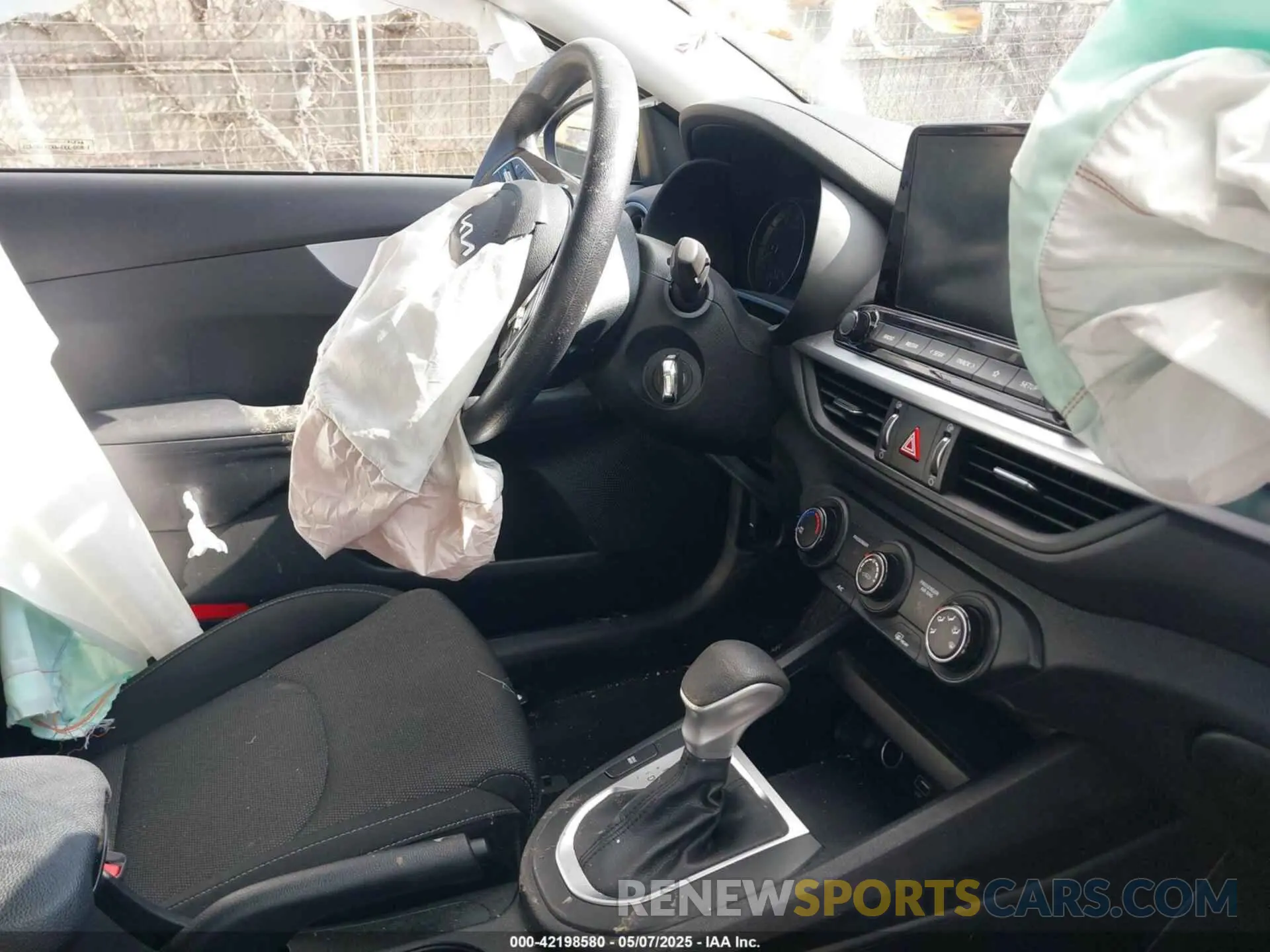5 Фотография поврежденного автомобиля 3KPF24AD8RE733253 KIA FORTE 2024