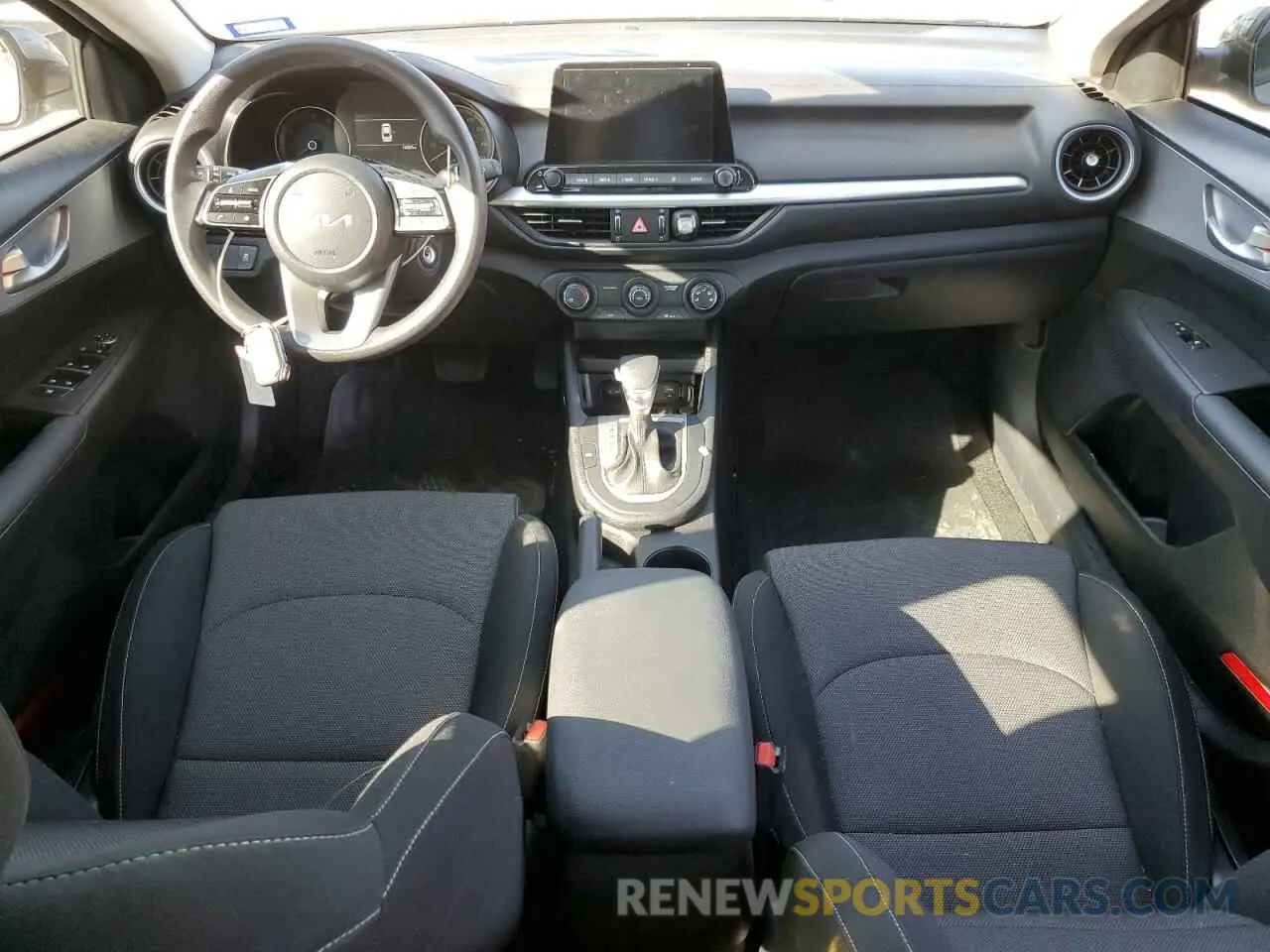8 Фотография поврежденного автомобиля 3KPF24AD8RE766656 KIA FORTE 2024