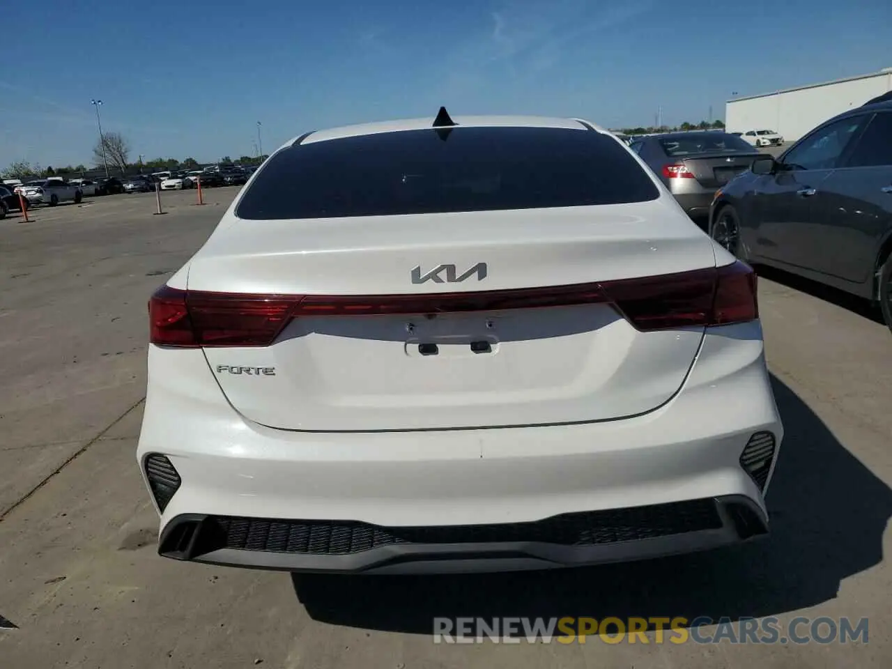 6 Фотография поврежденного автомобиля 3KPF24AD8RE773669 KIA FORTE 2024