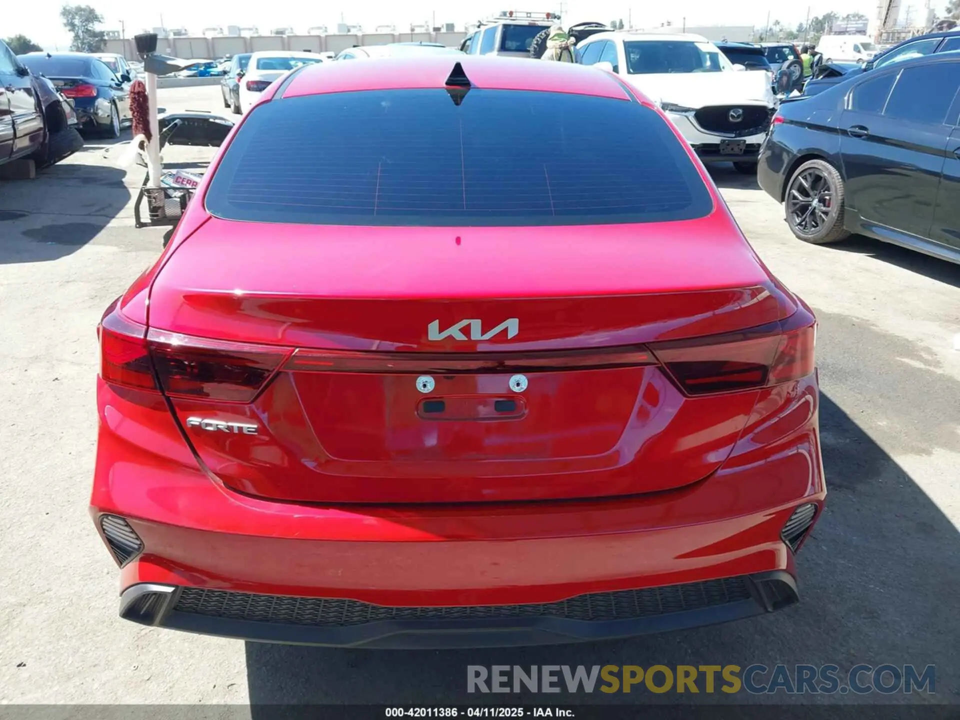 17 Photograph of a damaged car 3KPF24AD8RE793730 KIA FORTE 2024