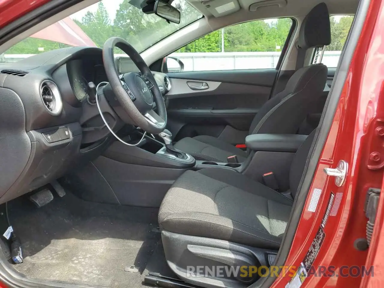 7 Фотография поврежденного автомобиля 3KPF24AD8RE808582 KIA FORTE 2024
