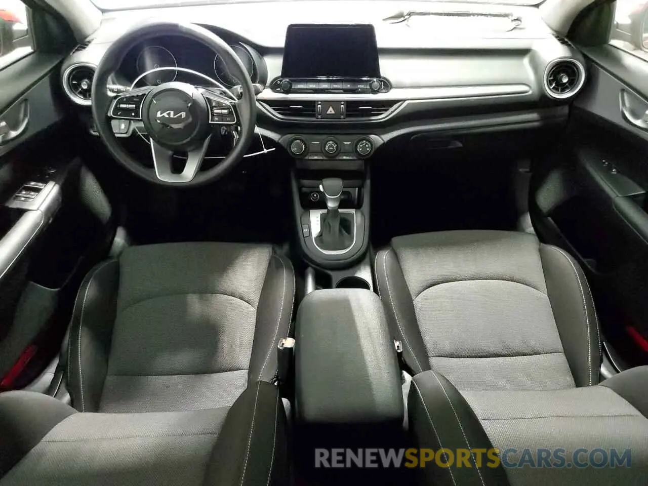 8 Фотография поврежденного автомобиля 3KPF24AD9RE707308 KIA FORTE 2024