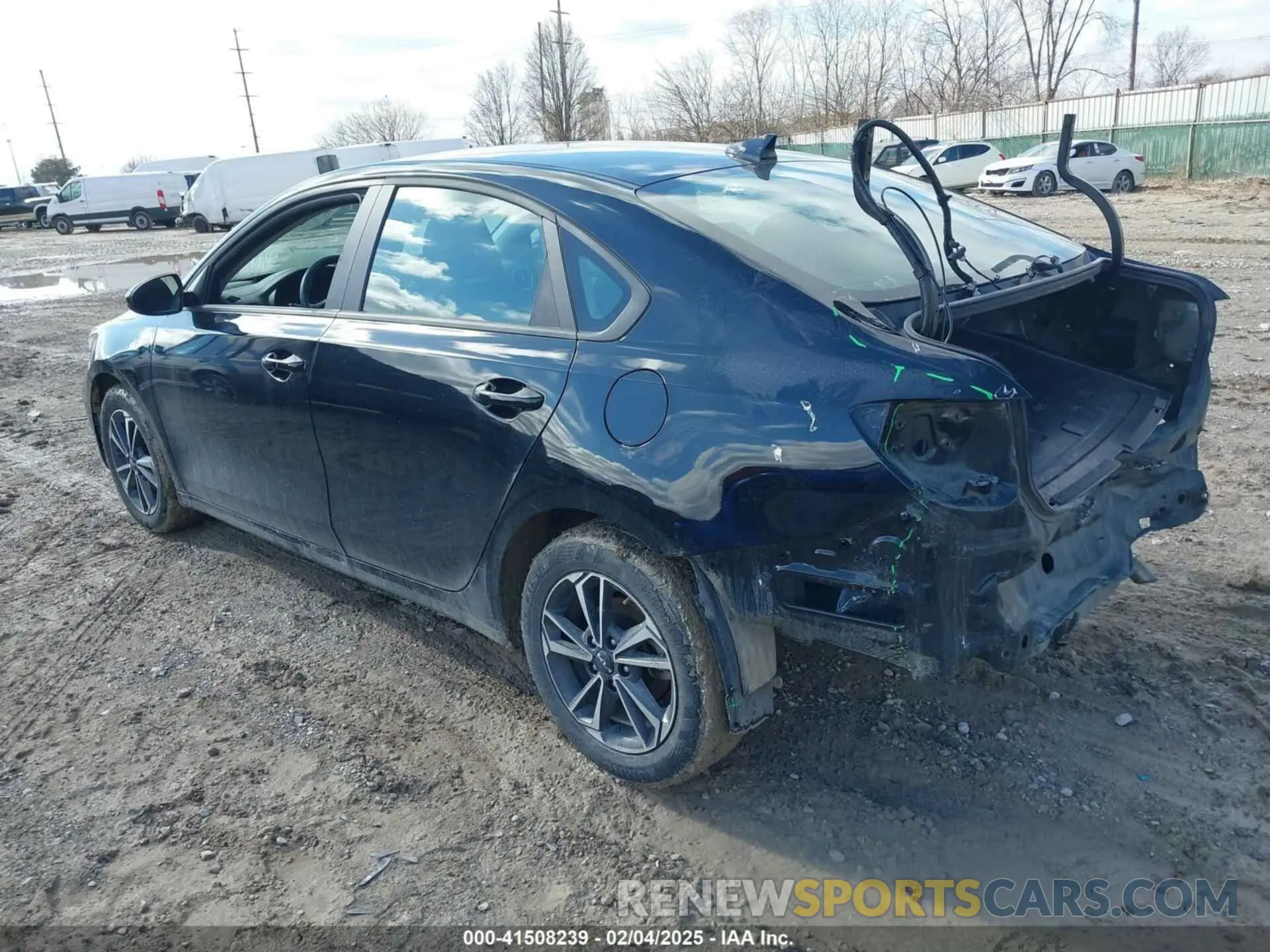 3 Photograph of a damaged car 3KPF24AD9RE731639 KIA FORTE 2024
