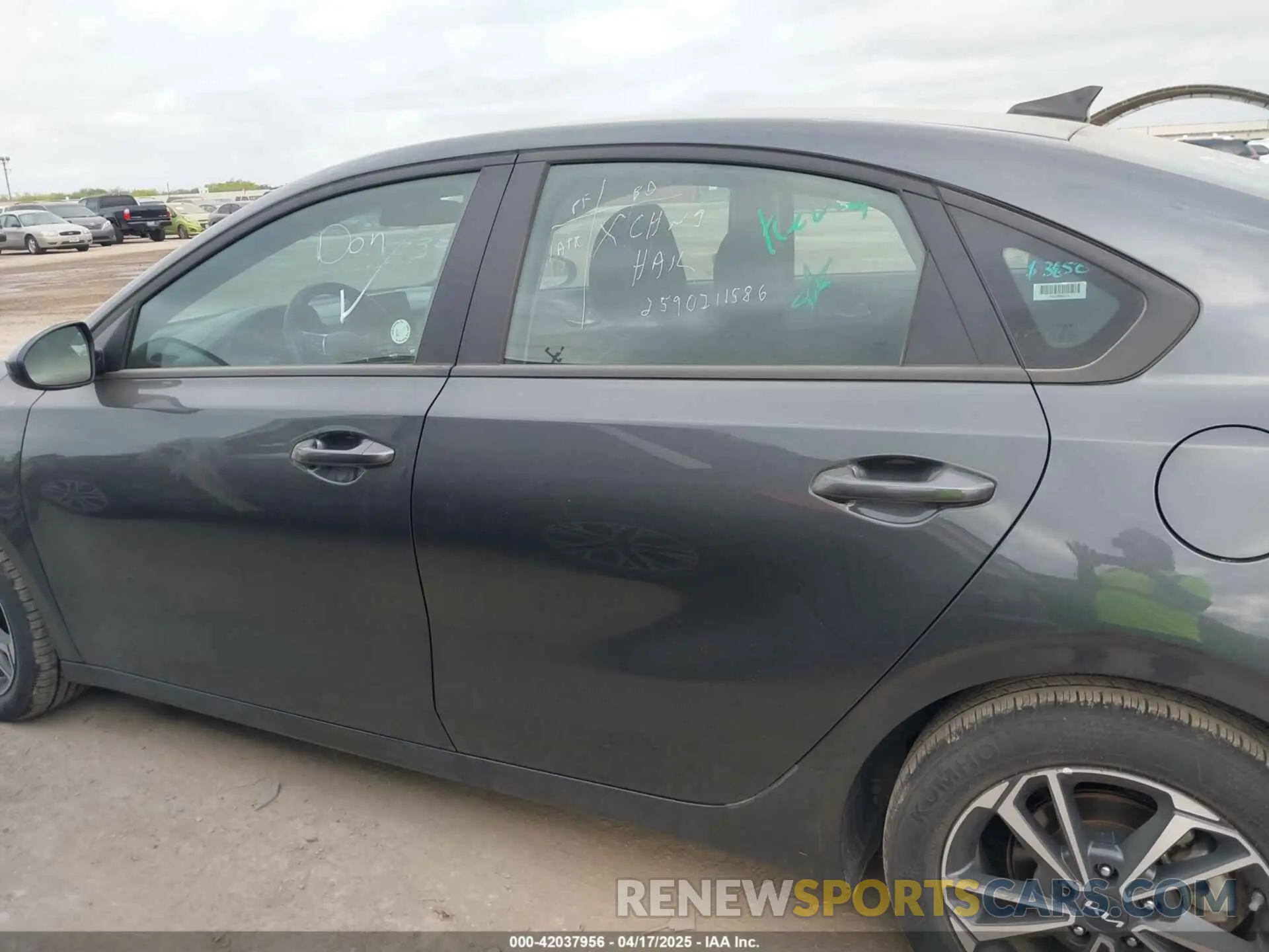 14 Photograph of a damaged car 3KPF24AD9RE767959 KIA FORTE 2024