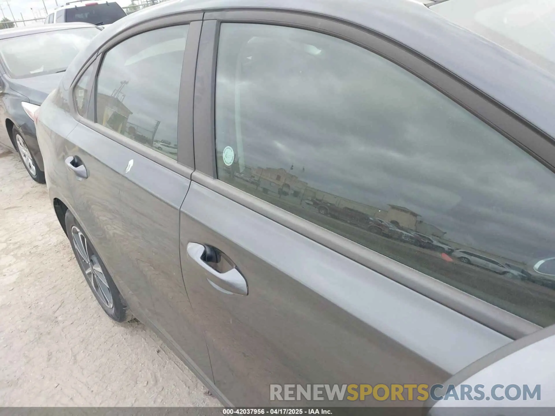 19 Photograph of a damaged car 3KPF24AD9RE767959 KIA FORTE 2024