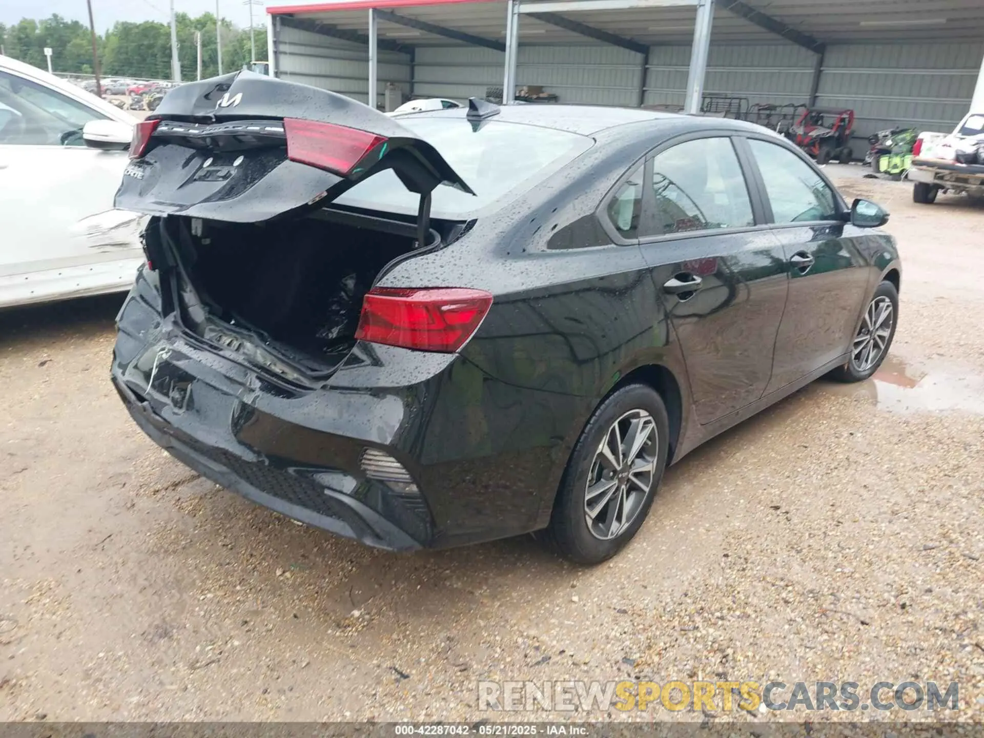 4 Photograph of a damaged car 3KPF24AD9RE795261 KIA FORTE 2024