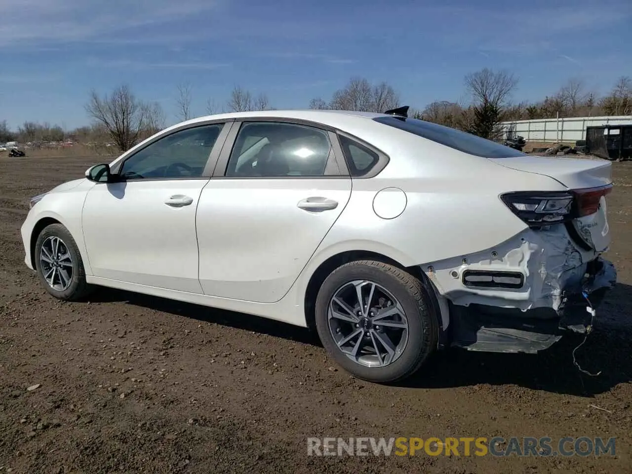 2 Фотография поврежденного автомобиля 3KPF24AD9RE822376 KIA FORTE 2024