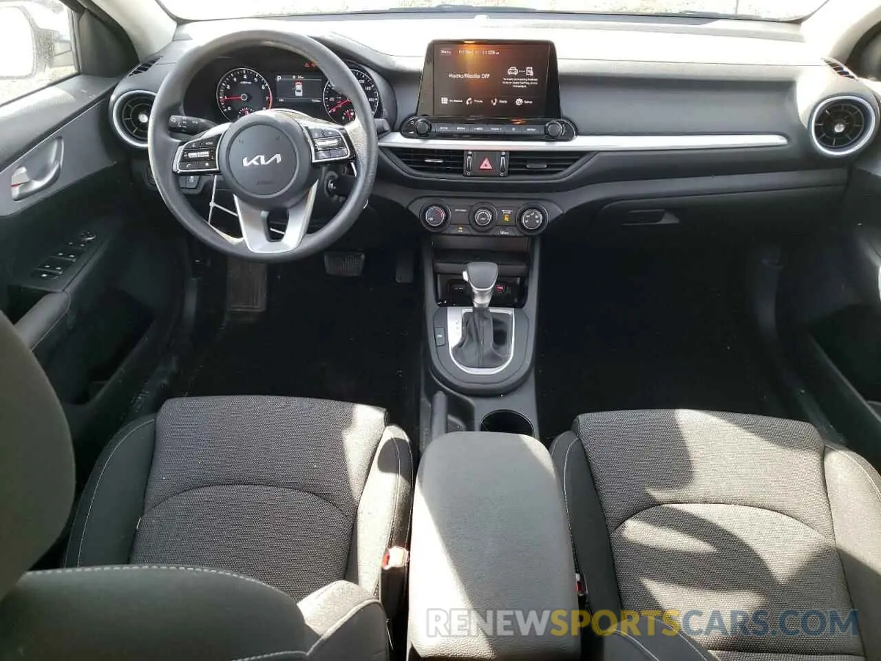 8 Фотография поврежденного автомобиля 3KPF24AD9RE822376 KIA FORTE 2024