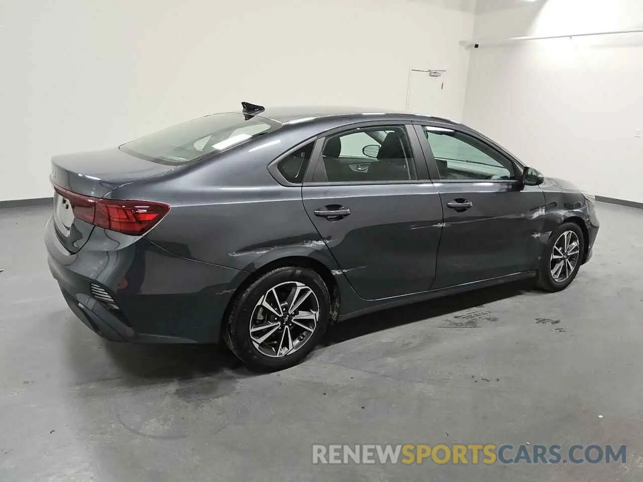 3 Photograph of a damaged car 3KPF24AD9RE827027 KIA FORTE 2024