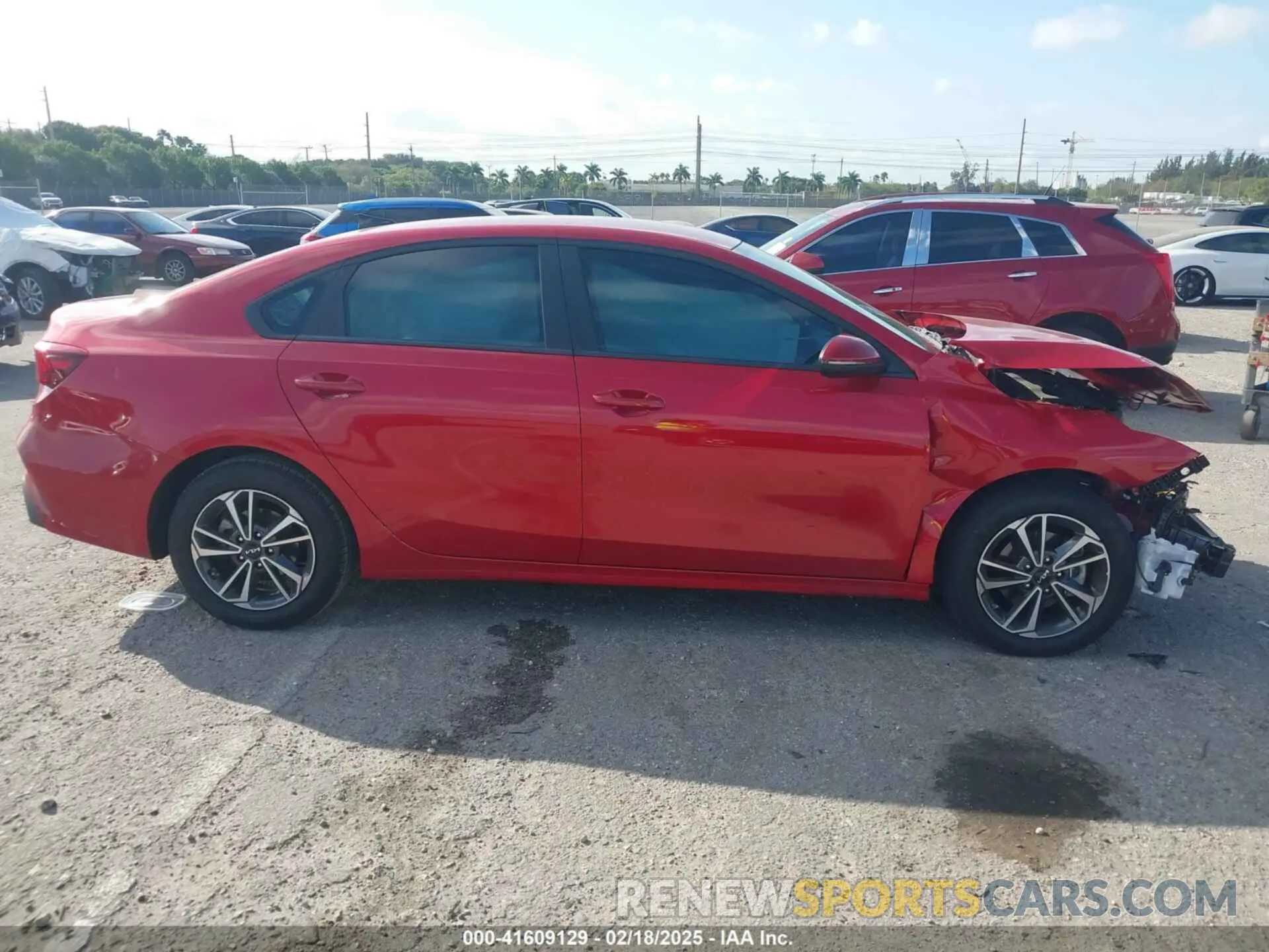 14 Фотография поврежденного автомобиля 3KPF24AD9RE827089 KIA FORTE 2024