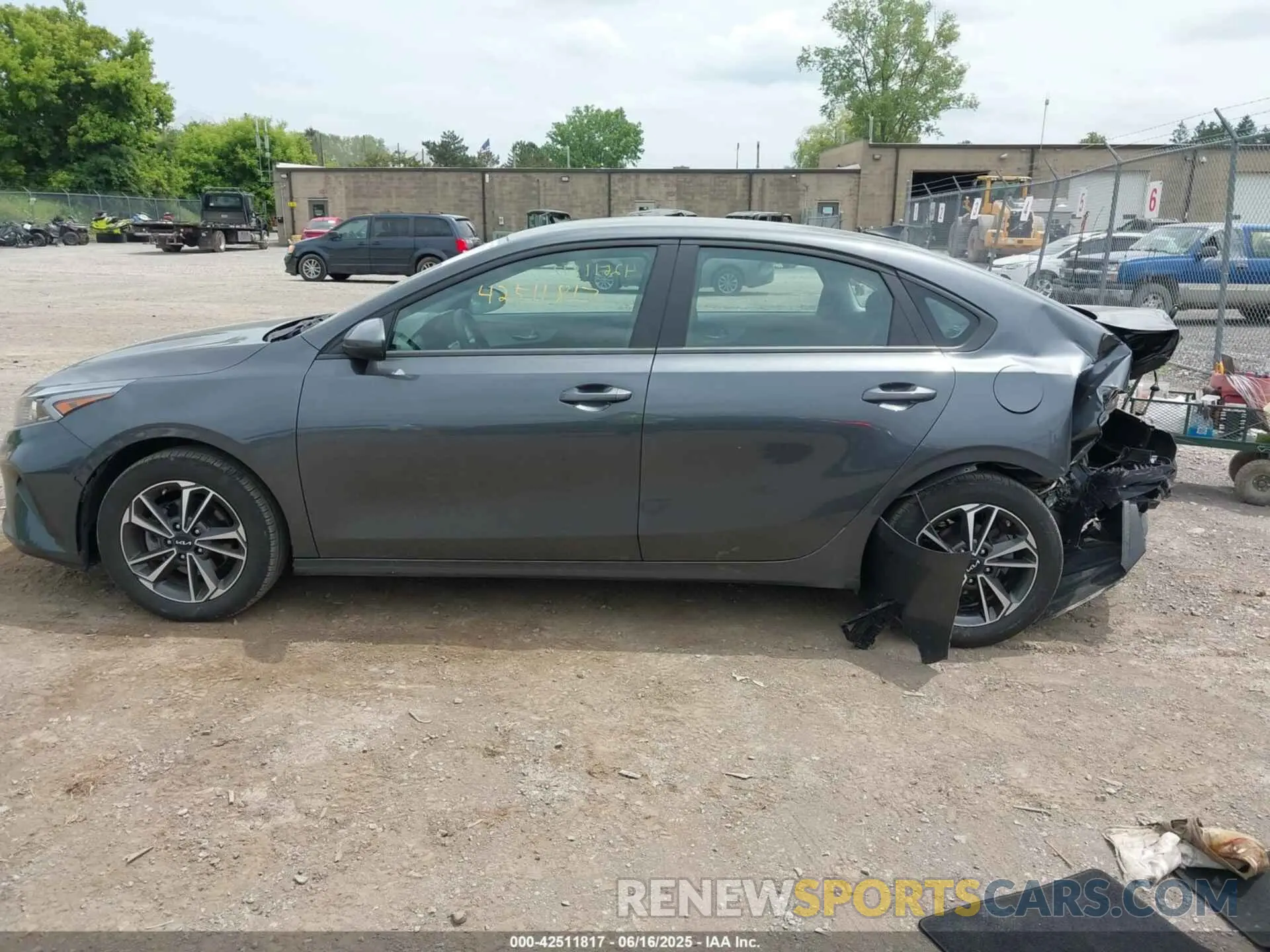 14 Фотография поврежденного автомобиля 3KPF24AD9RE830185 KIA FORTE 2024
