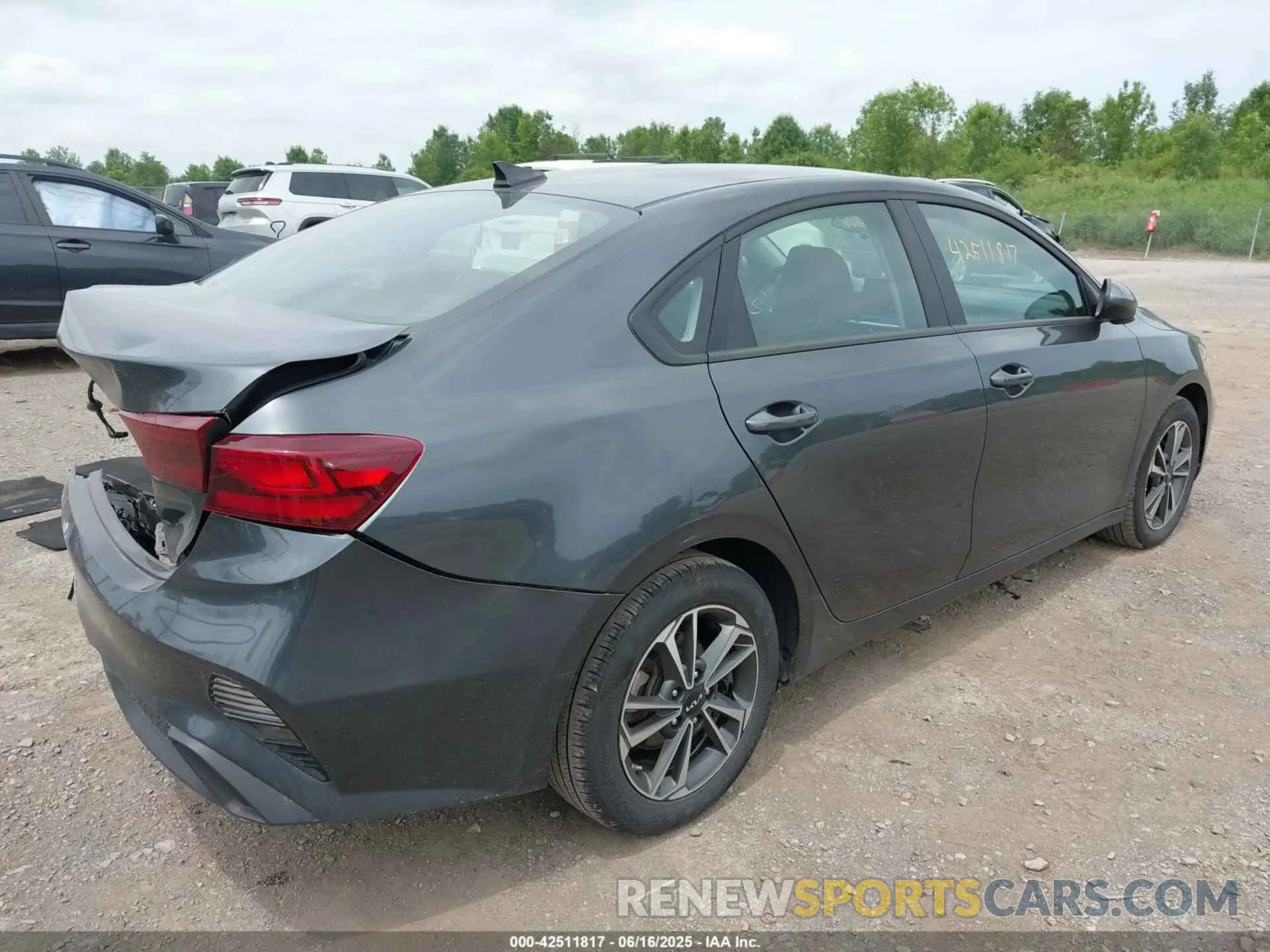 4 Фотография поврежденного автомобиля 3KPF24AD9RE830185 KIA FORTE 2024