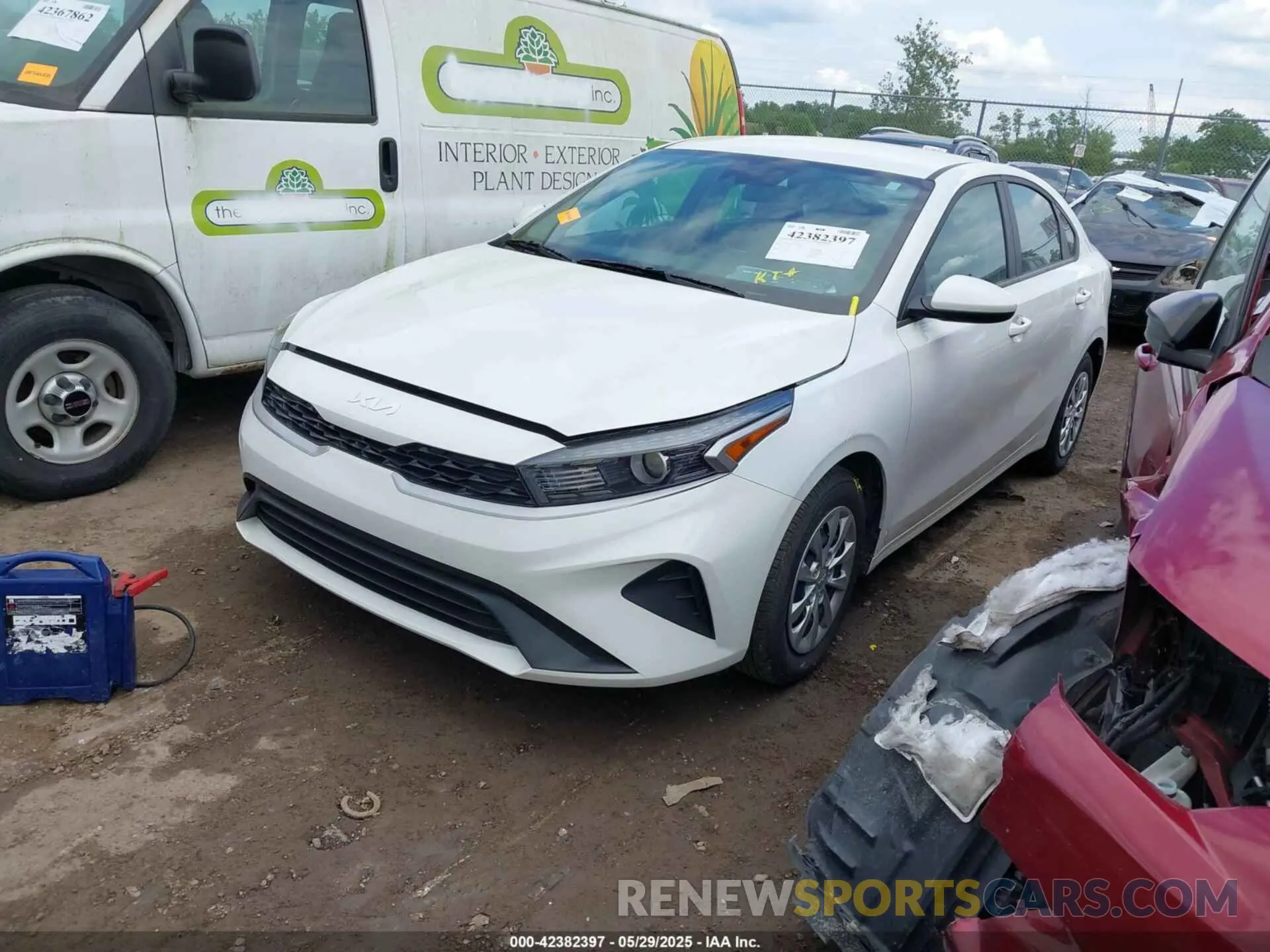 2 Photograph of a damaged car 3KPF24ADXRE702151 KIA FORTE 2024