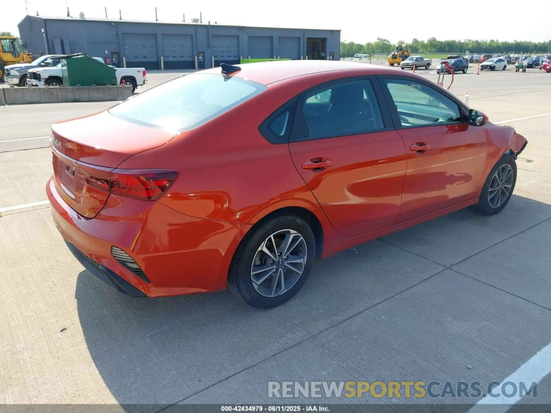 4 Фотография поврежденного автомобиля 3KPF24ADXRE702859 KIA FORTE 2024