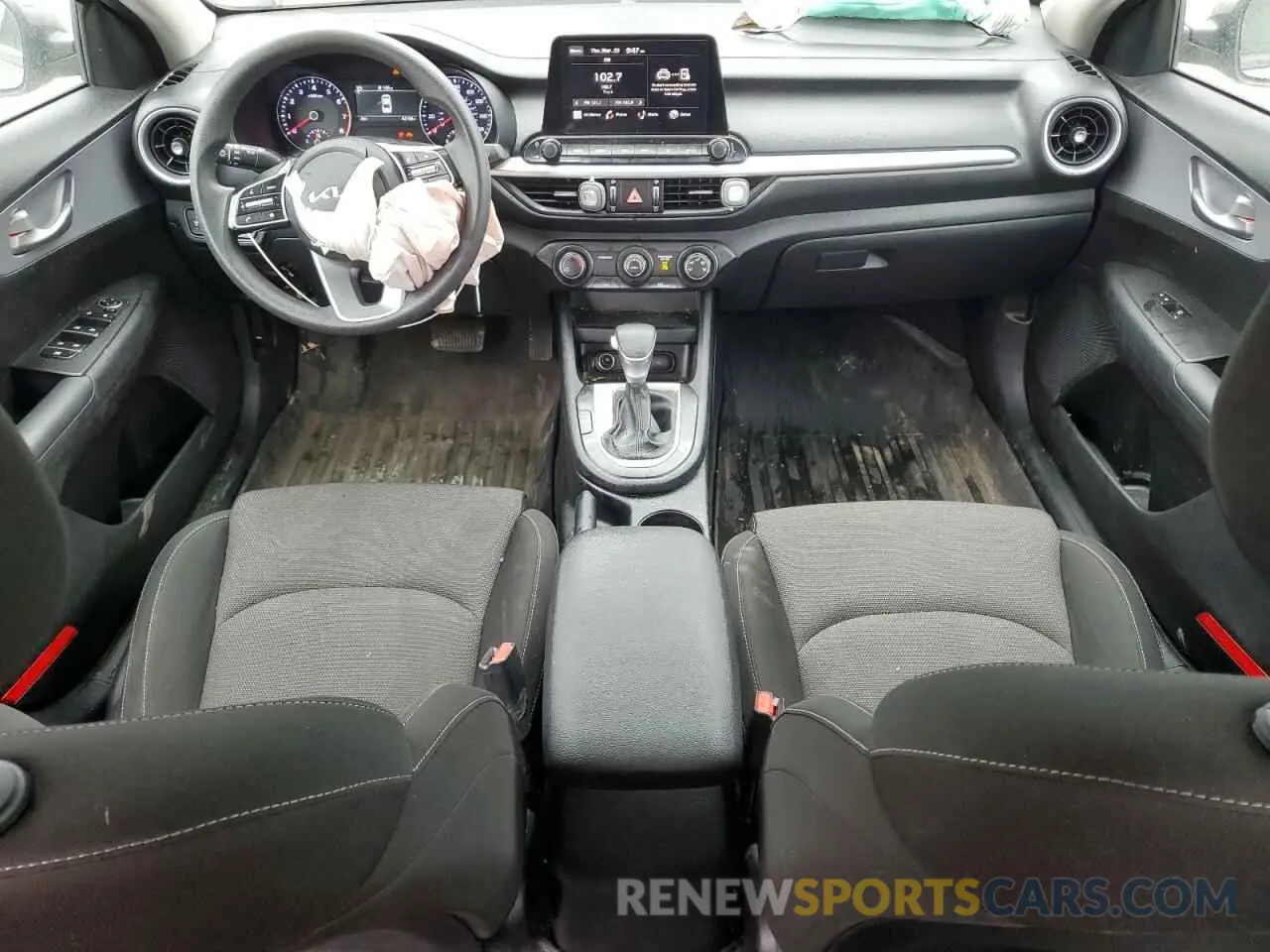 8 Фотография поврежденного автомобиля 3KPF24ADXRE723341 KIA FORTE 2024