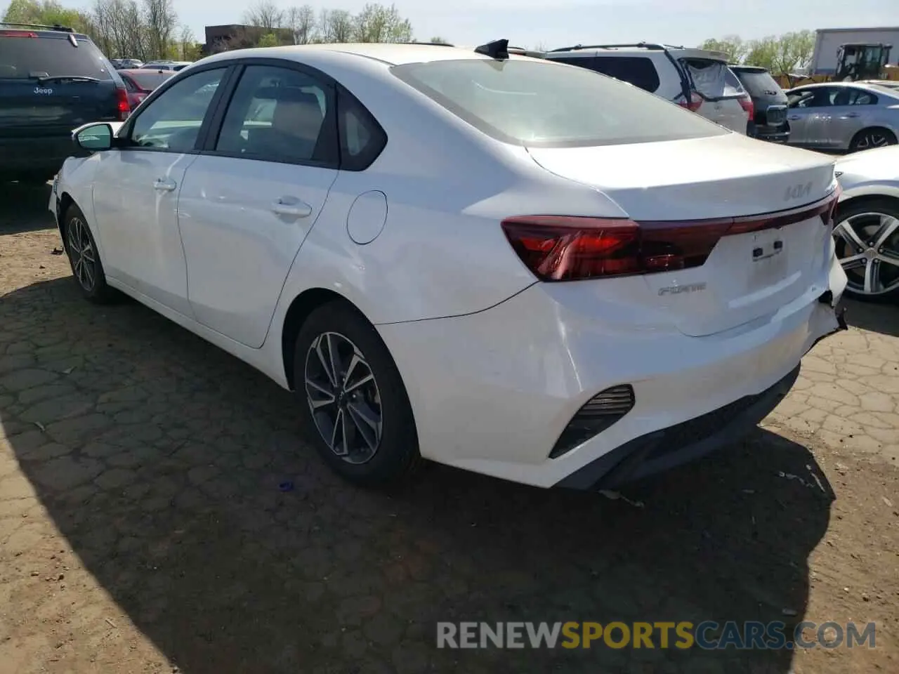2 Фотография поврежденного автомобиля 3KPF24ADXRE732458 KIA FORTE 2024