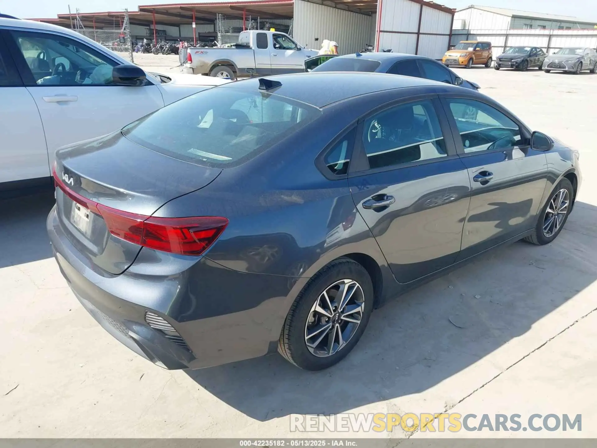 4 Photograph of a damaged car 3KPF24ADXRE753925 KIA FORTE 2024
