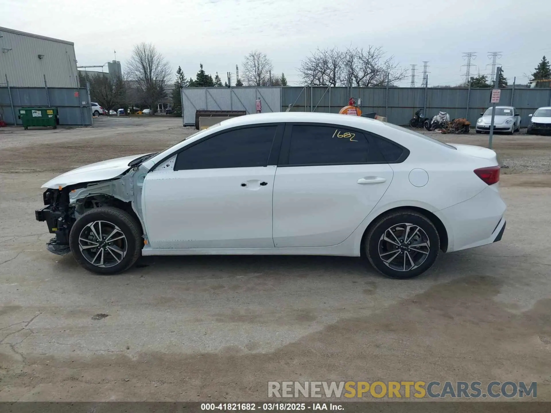15 Photograph of a damaged car 3KPF24ADXRE784060 KIA FORTE 2024
