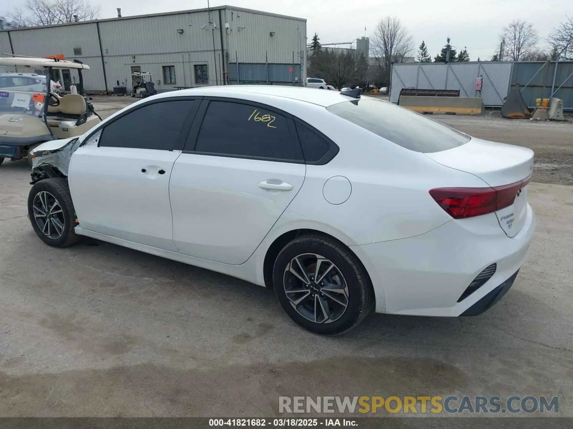 3 Photograph of a damaged car 3KPF24ADXRE784060 KIA FORTE 2024