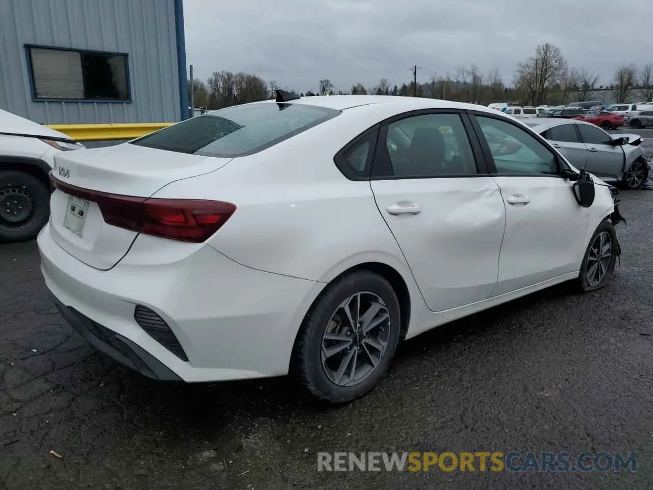 3 Фотография поврежденного автомобиля 3KPF24ADXRE791767 KIA FORTE 2024