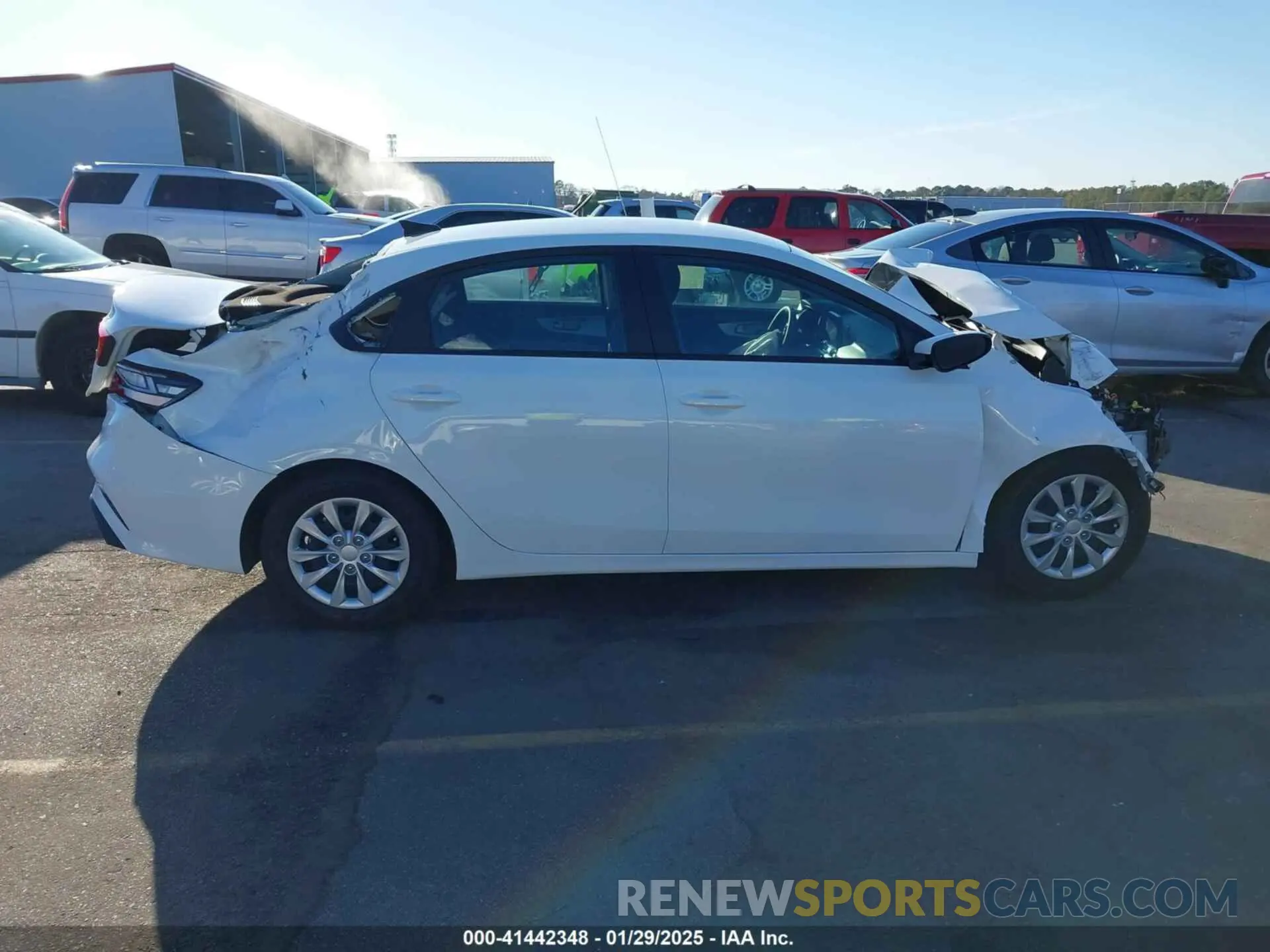 12 Photograph of a damaged car 3KPF24ADXRE822094 KIA FORTE 2024