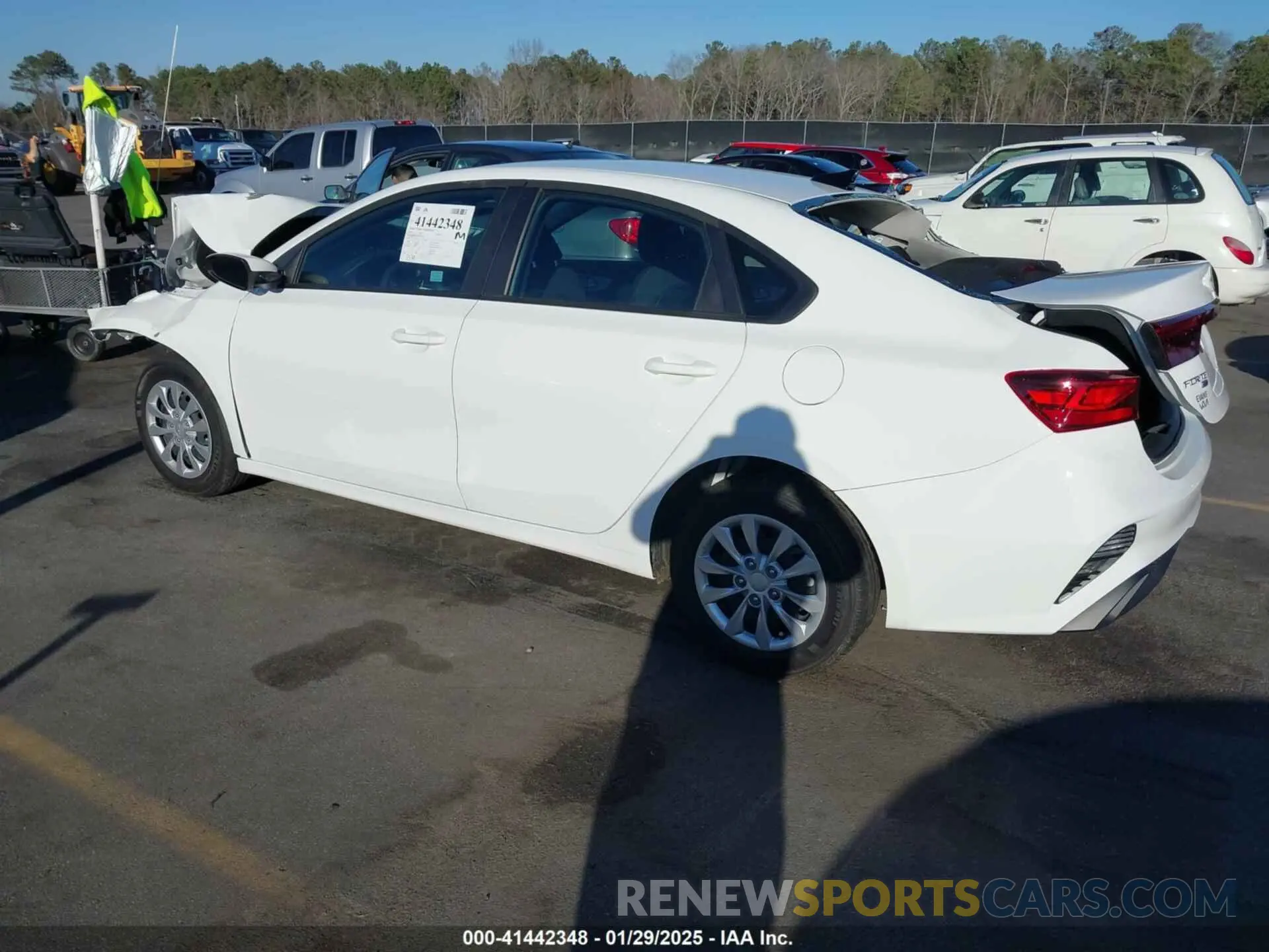 3 Photograph of a damaged car 3KPF24ADXRE822094 KIA FORTE 2024