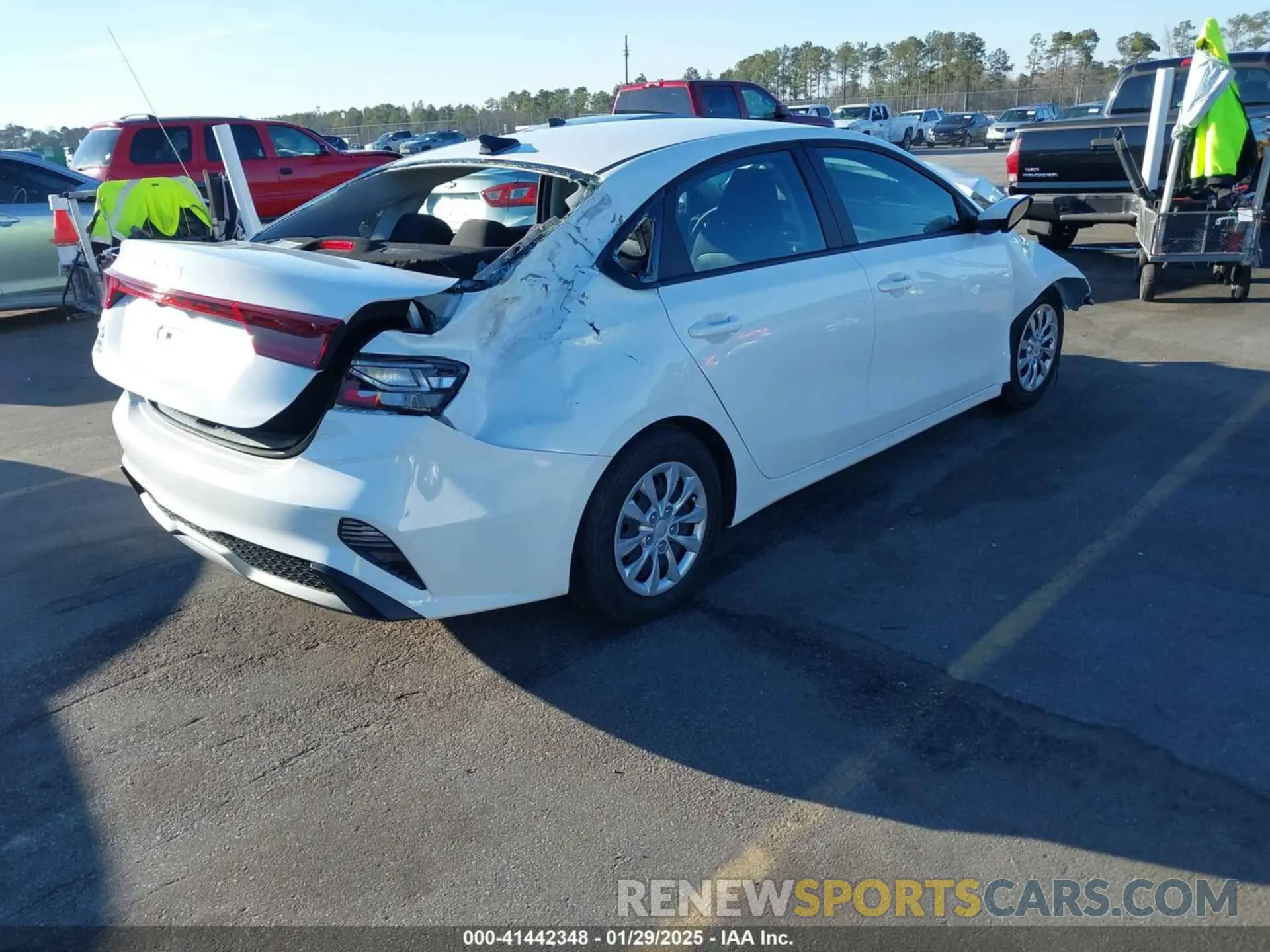 4 Photograph of a damaged car 3KPF24ADXRE822094 KIA FORTE 2024