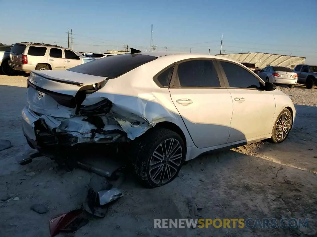 3 Photograph of a damaged car 3KPF44AC4RE707895 KIA FORTE 2024