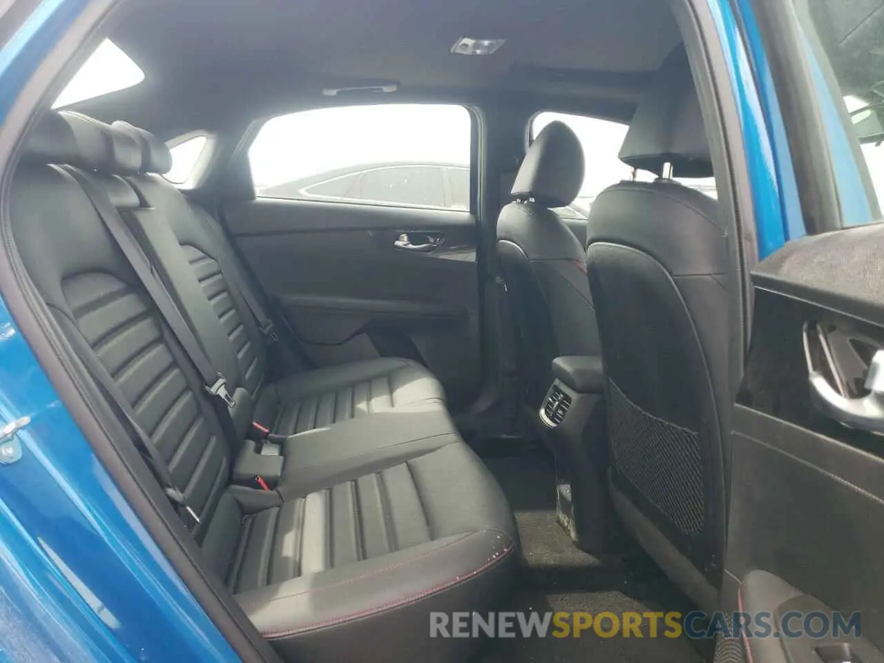 10 Фотография поврежденного автомобиля 3KPF44AC4RE736765 KIA FORTE 2024