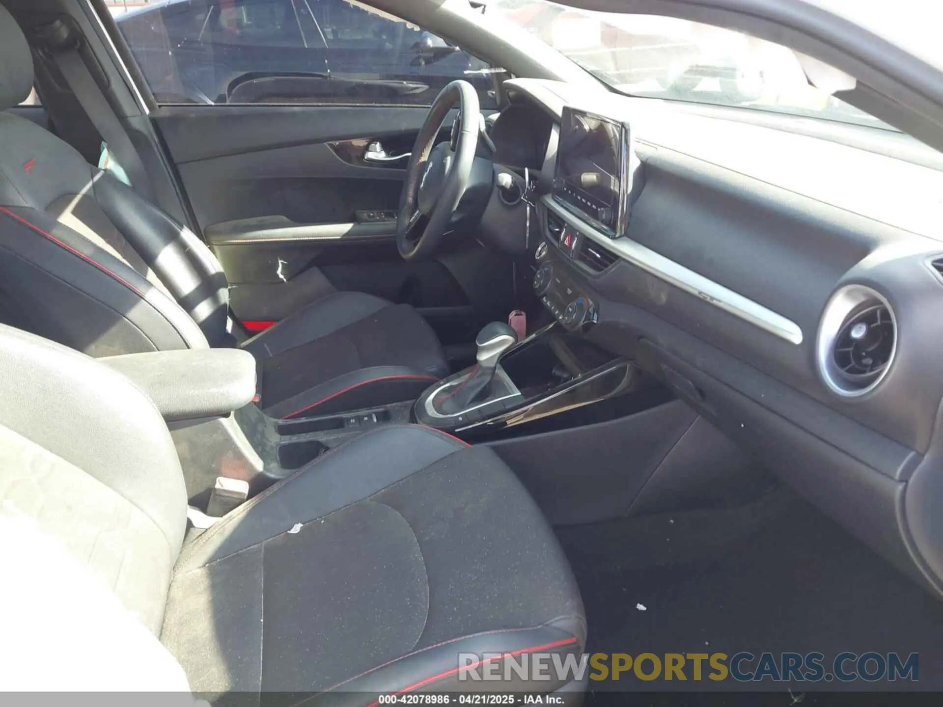 5 Фотография поврежденного автомобиля 3KPF44AC5RE699595 KIA FORTE 2024