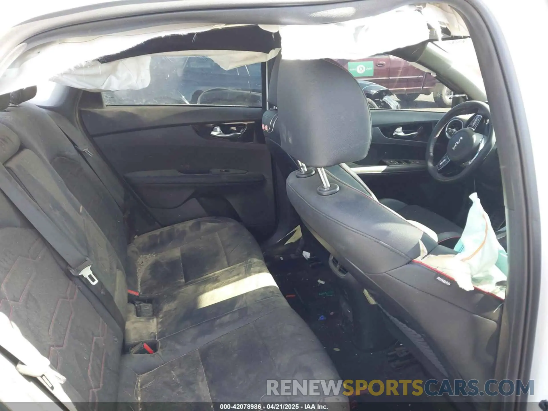 8 Фотография поврежденного автомобиля 3KPF44AC5RE699595 KIA FORTE 2024