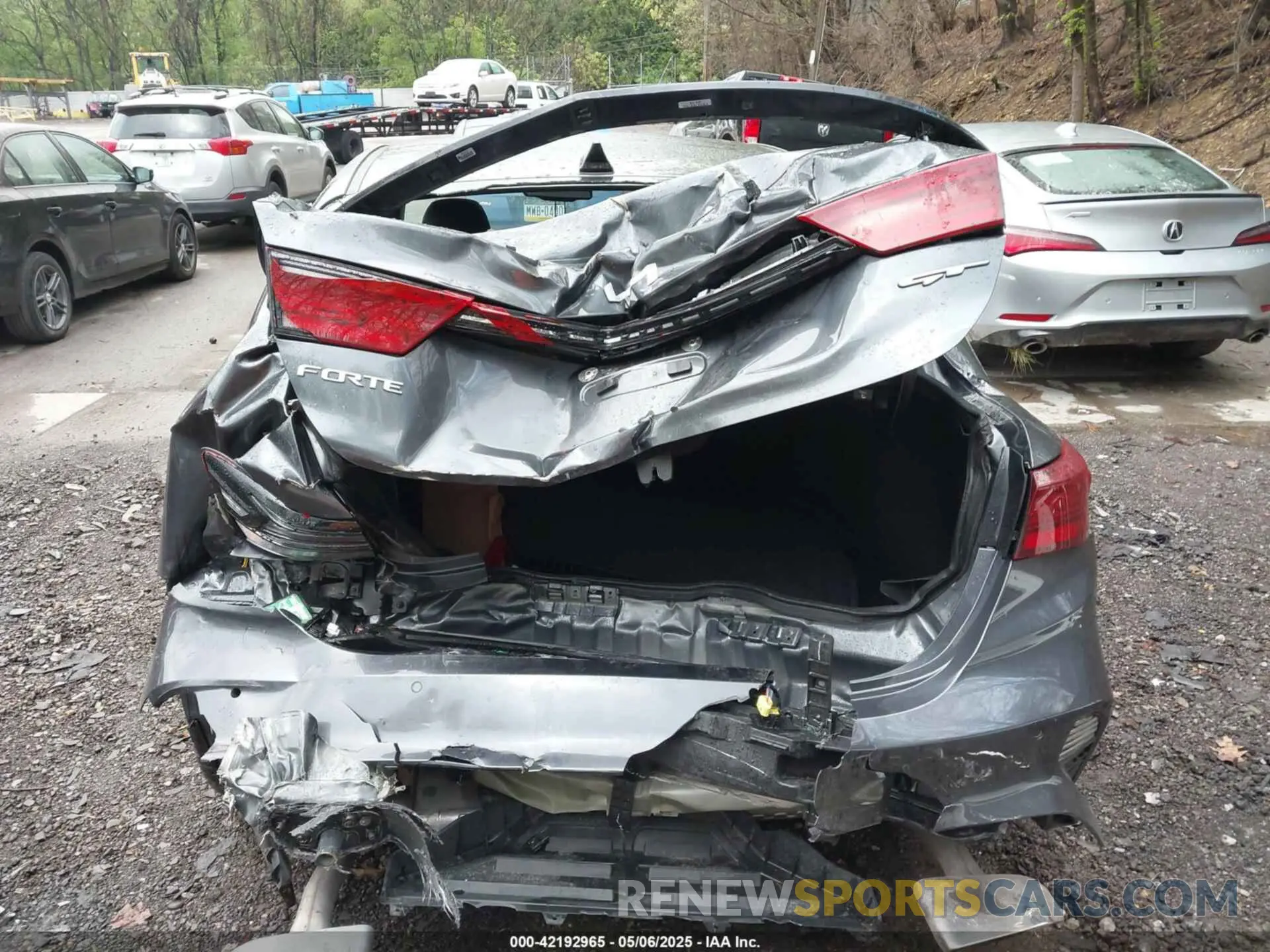 16 Photograph of a damaged car 3KPF44AC7RE823026 KIA FORTE 2024