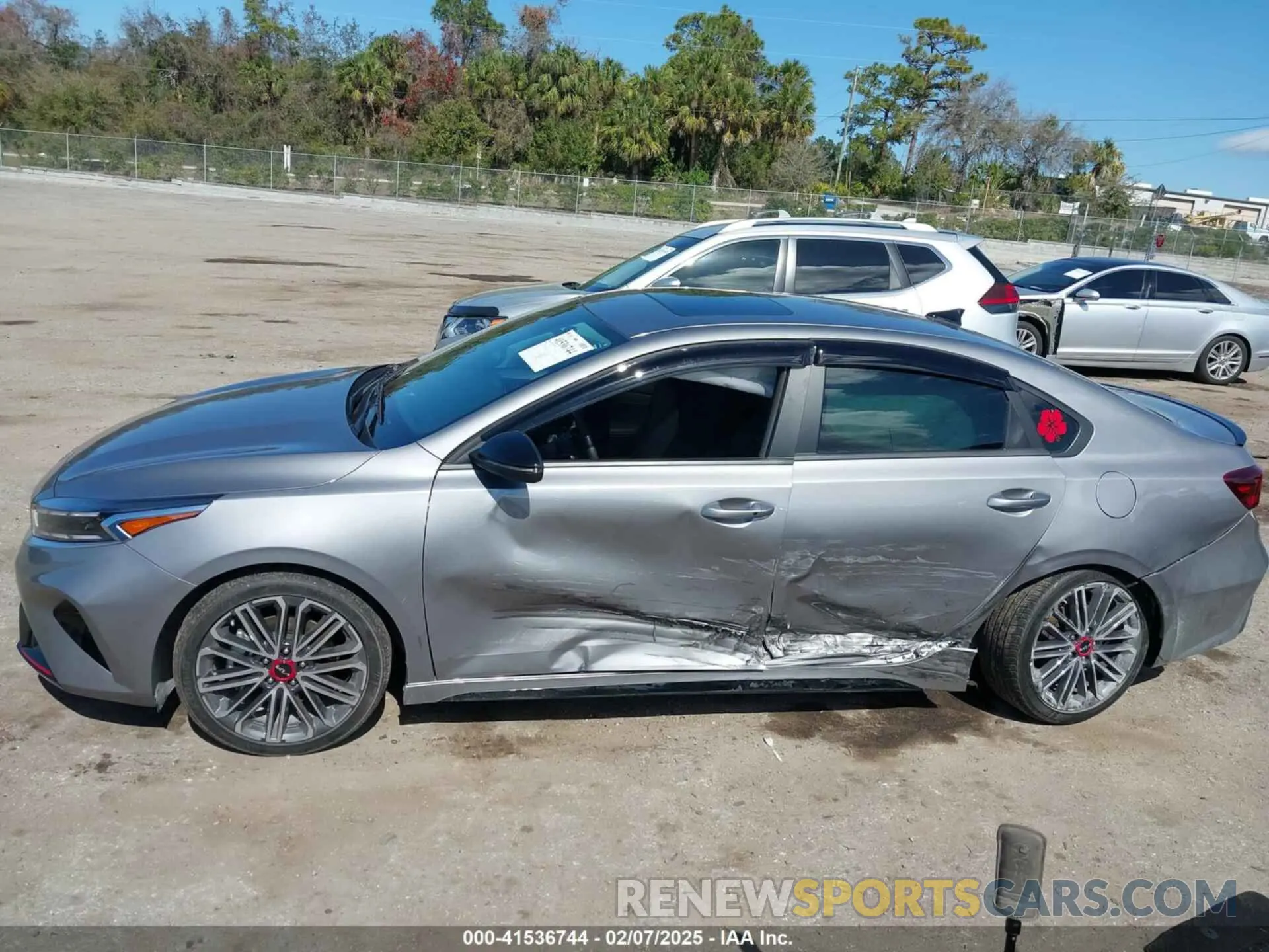 14 Photograph of a damaged car 3KPF44ACXRE727939 KIA FORTE 2024