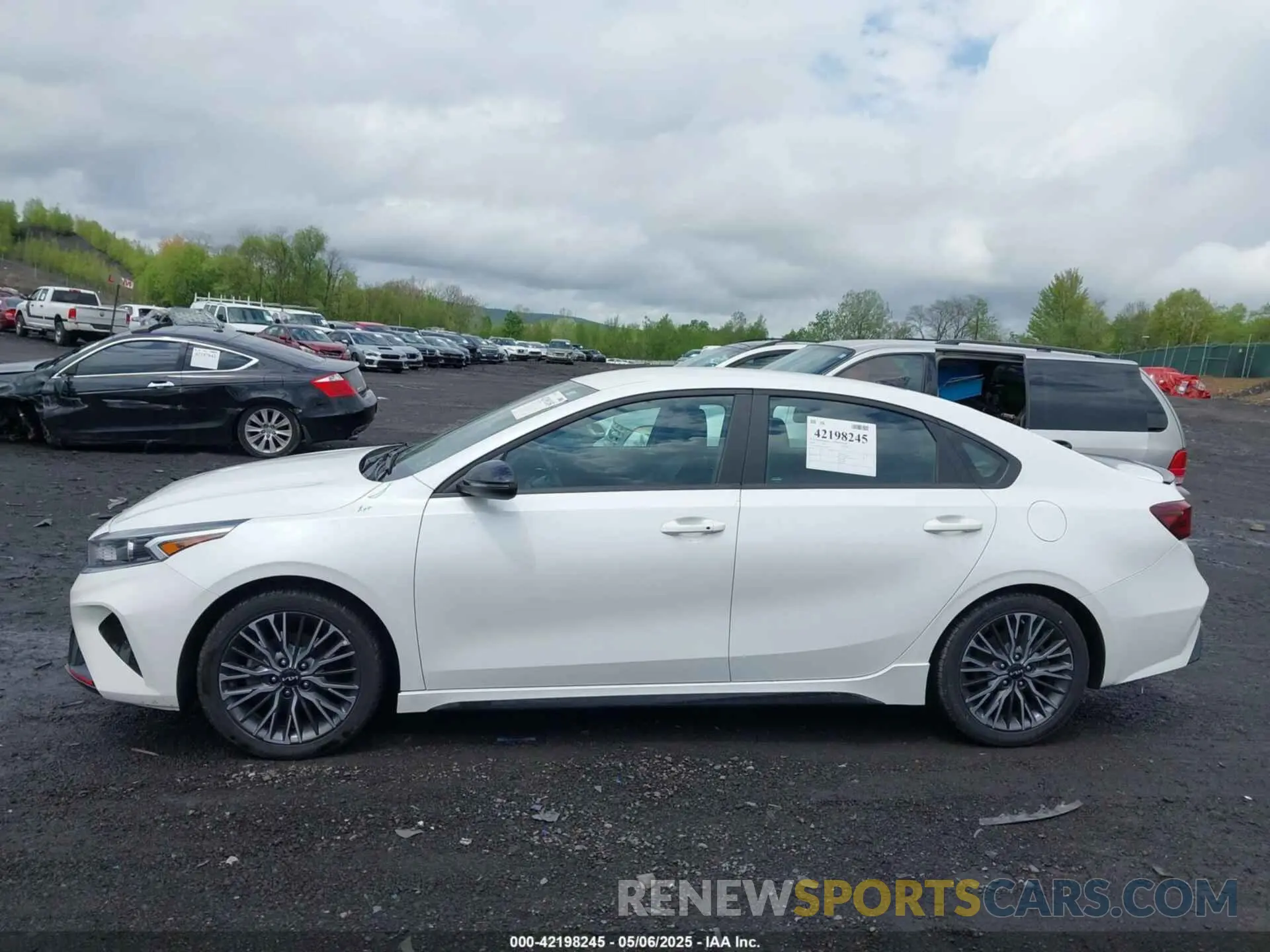 14 Фотография поврежденного автомобиля 3KPF54AD0RE744545 KIA FORTE 2024