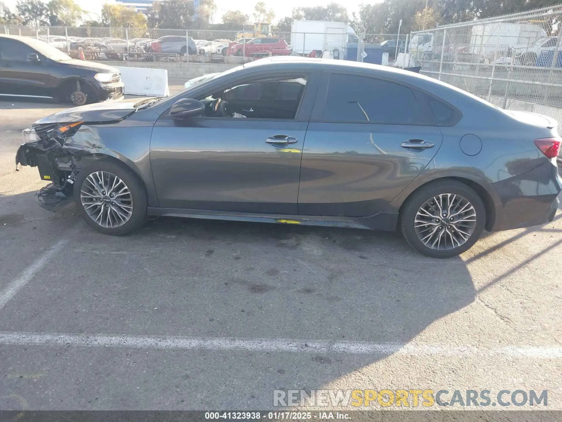 13 Фотография поврежденного автомобиля 3KPF54AD0RE778582 KIA FORTE 2024