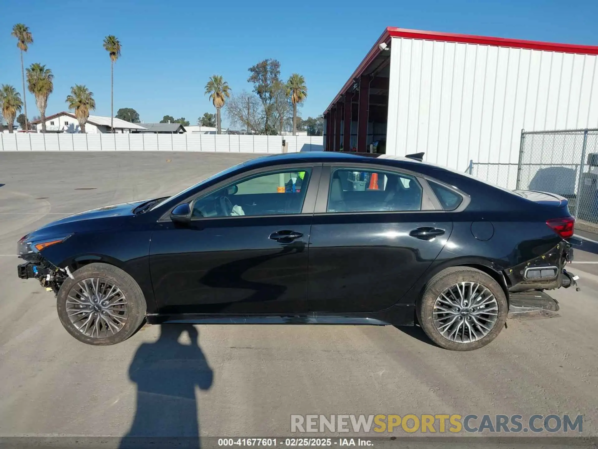 15 Photograph of a damaged car 3KPF54AD0RE825500 KIA FORTE 2024