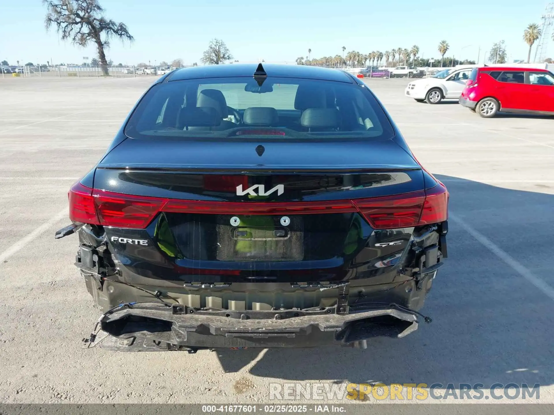 17 Photograph of a damaged car 3KPF54AD0RE825500 KIA FORTE 2024