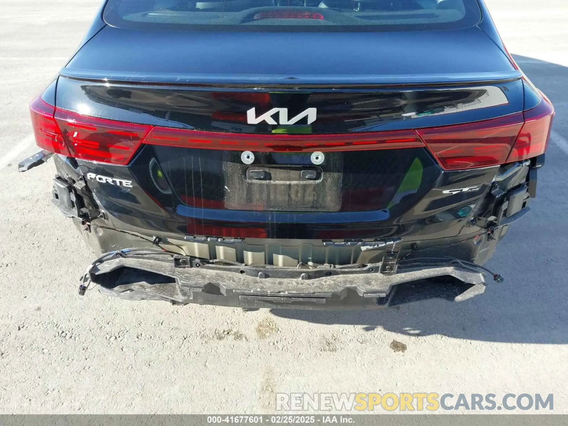 18 Photograph of a damaged car 3KPF54AD0RE825500 KIA FORTE 2024