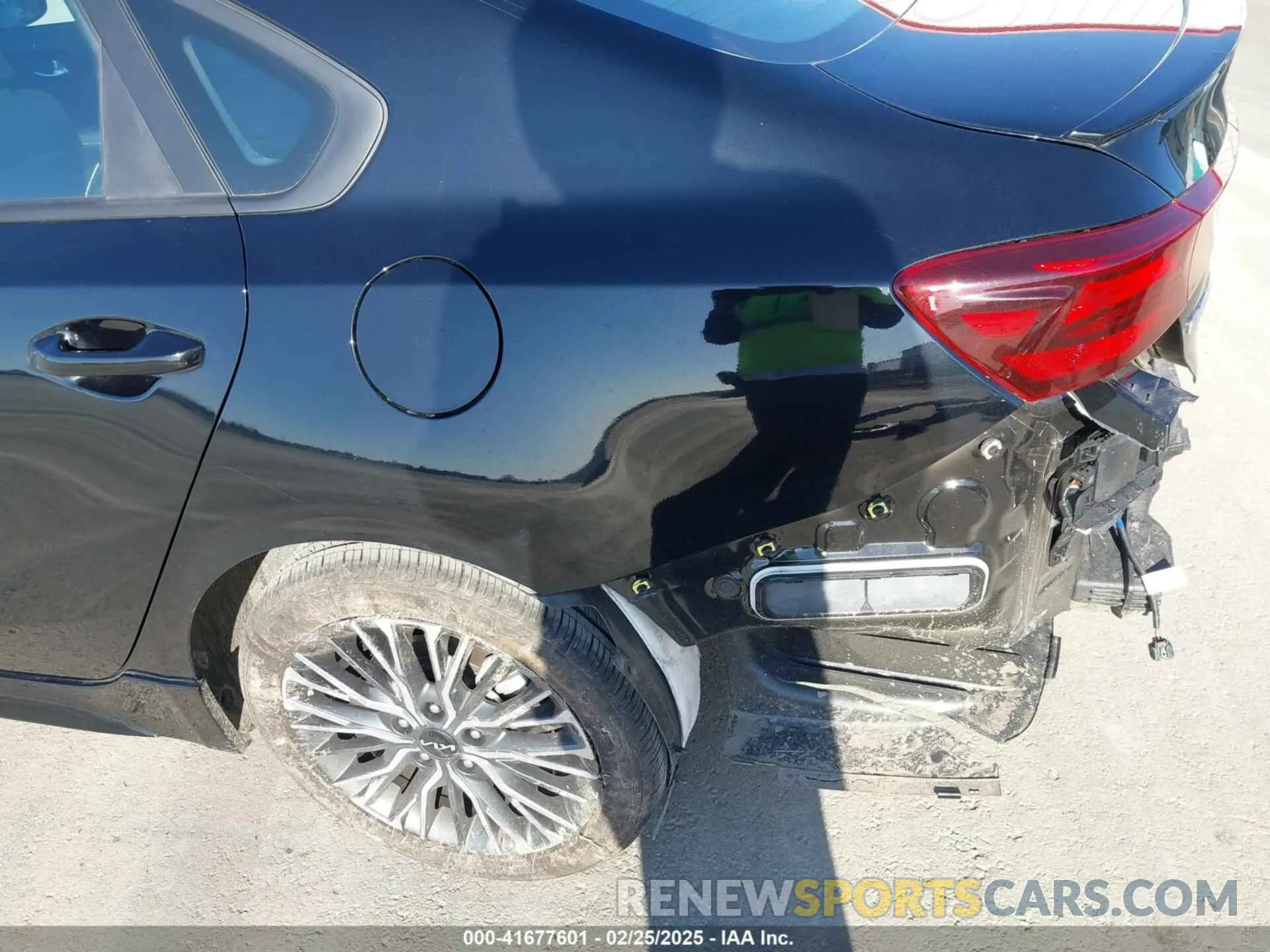 20 Photograph of a damaged car 3KPF54AD0RE825500 KIA FORTE 2024