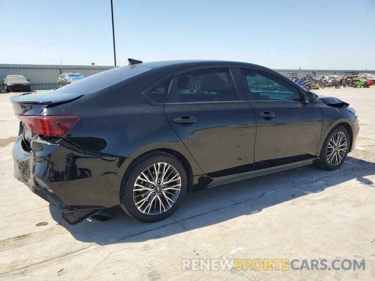 3 Photograph of a damaged car 3KPF54AD1RE727138 KIA FORTE 2024